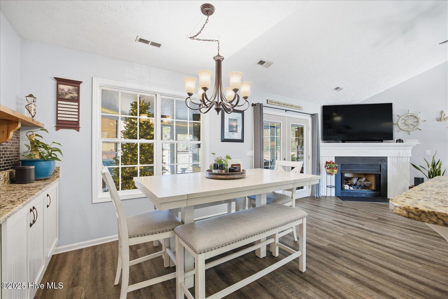 100544884 | Photo 21