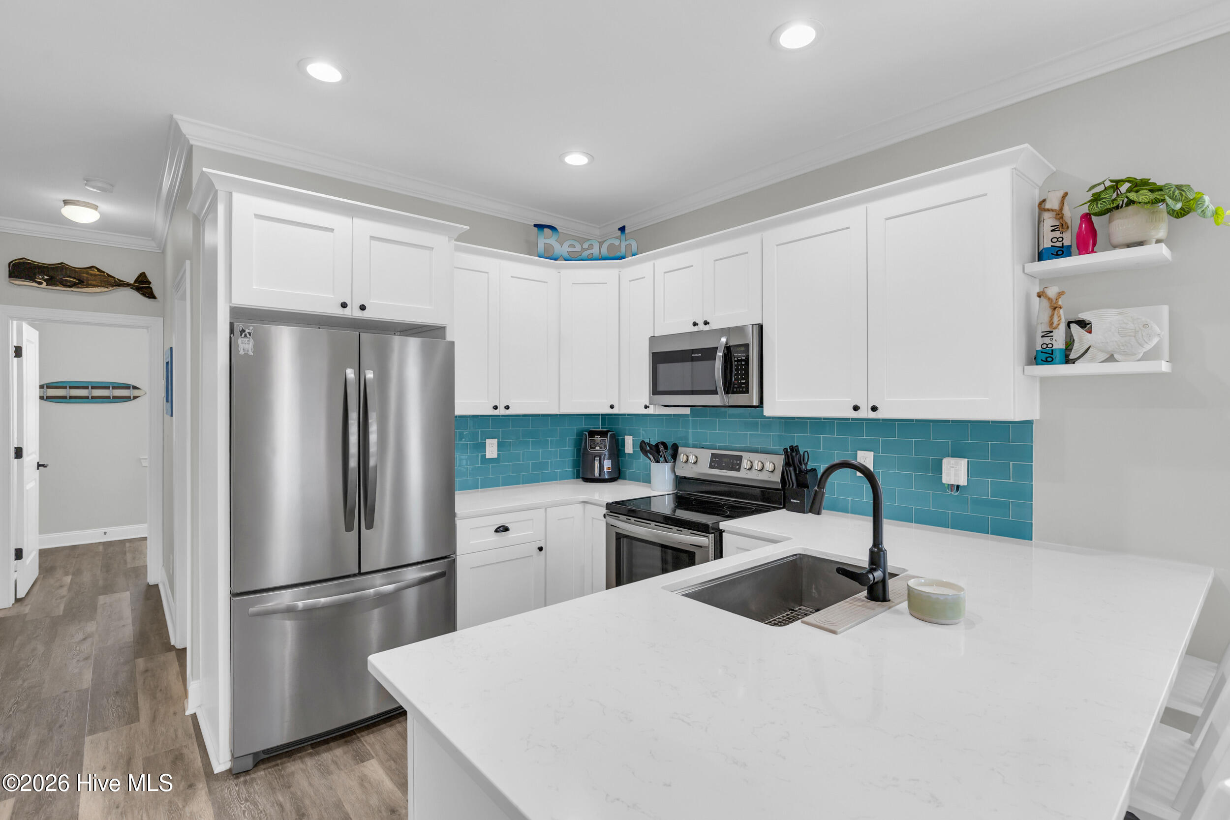 100548181 | Photo 12