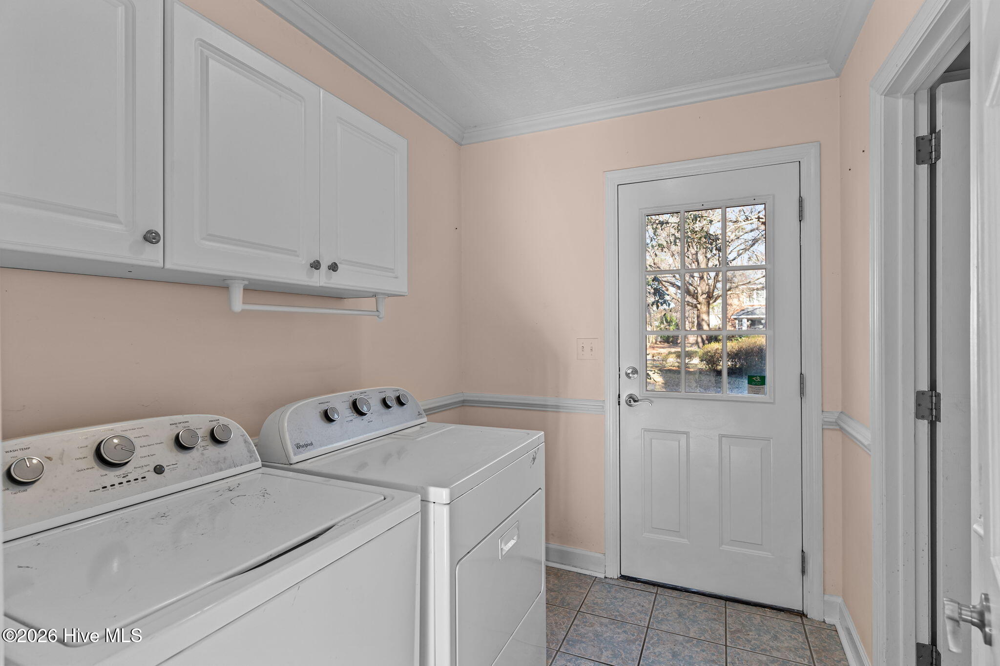 100550743 | Photo 38