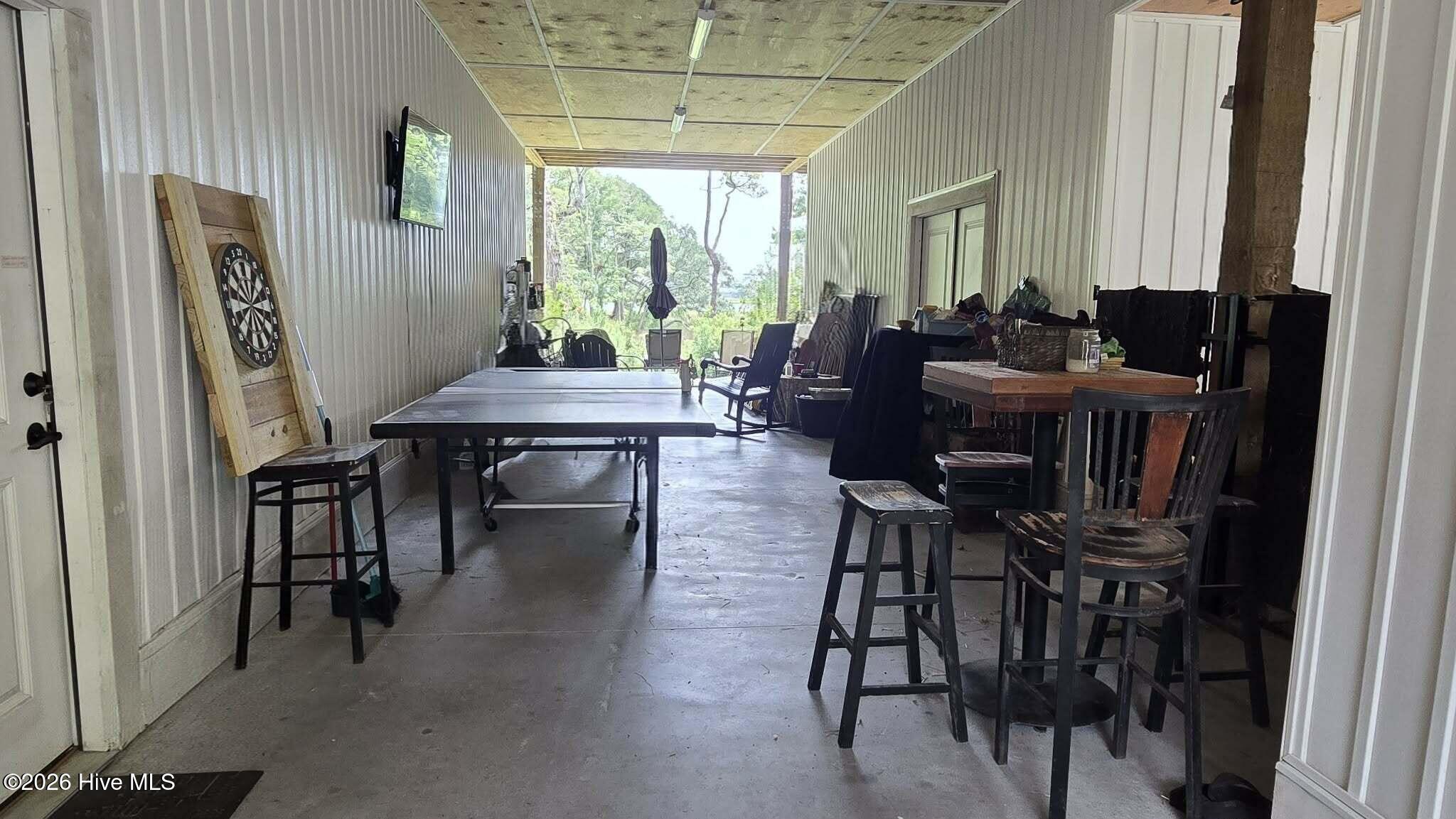 100547303 | Photo 68