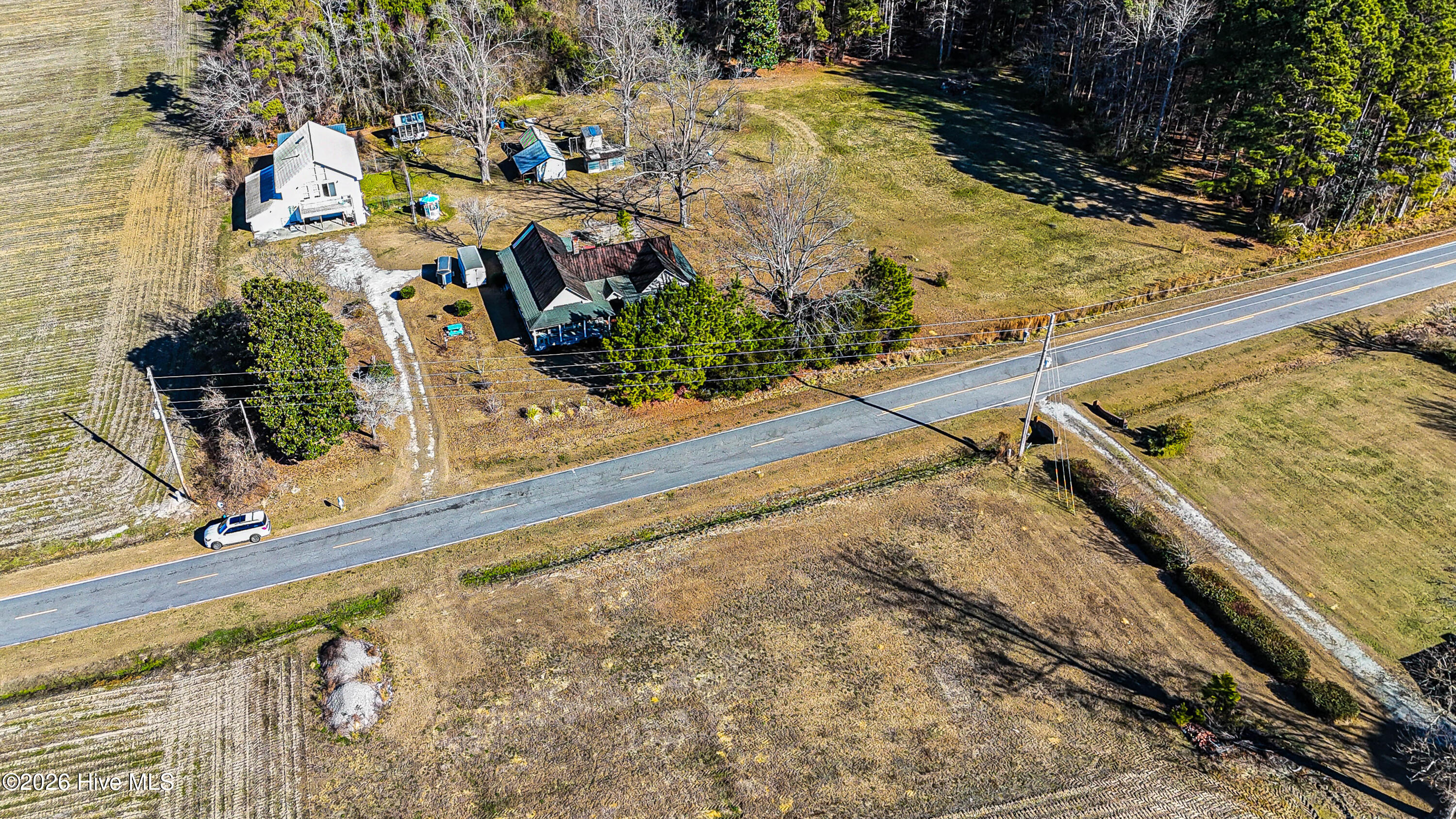 100549840 | Photo 35