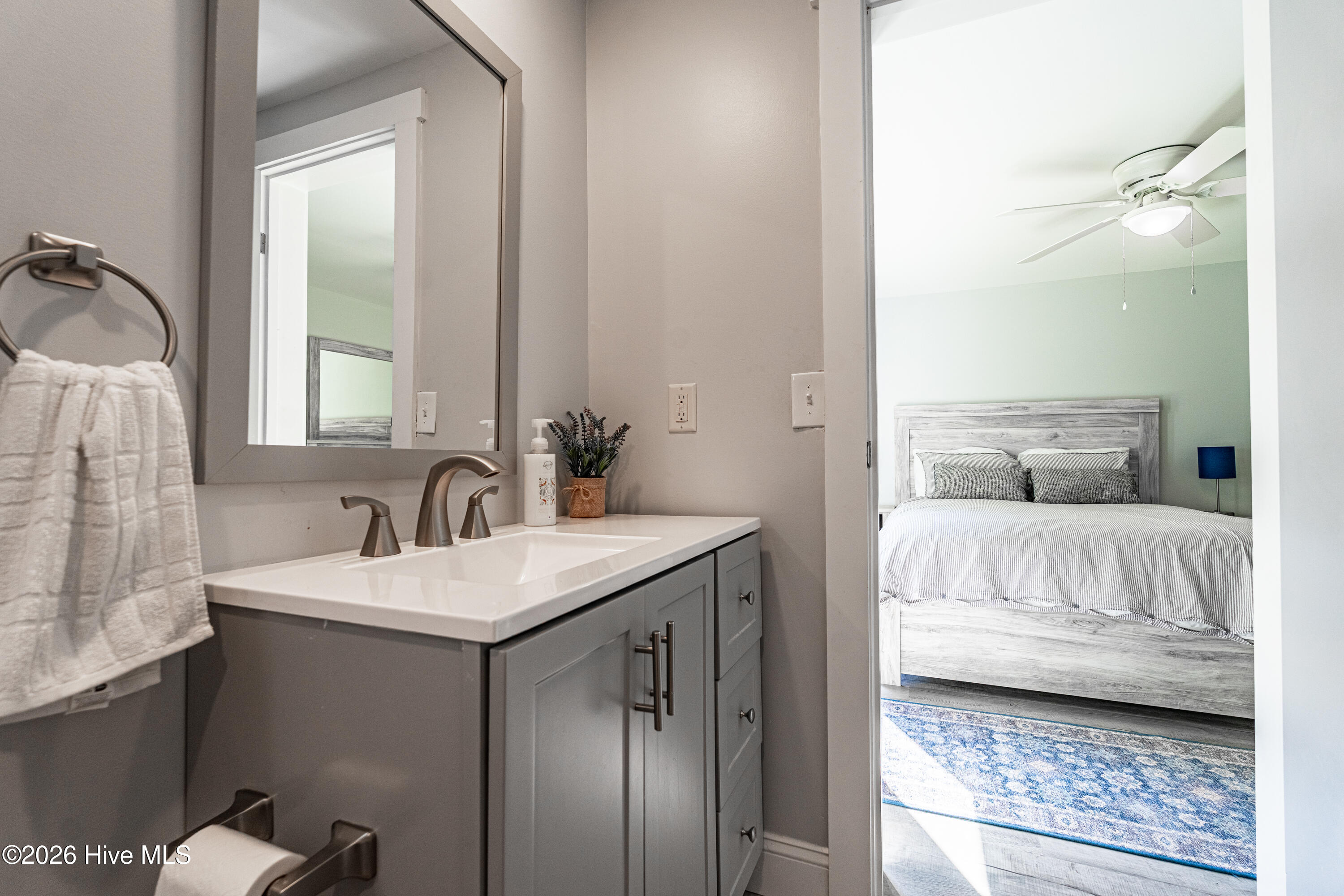 100563568 | Photo 29