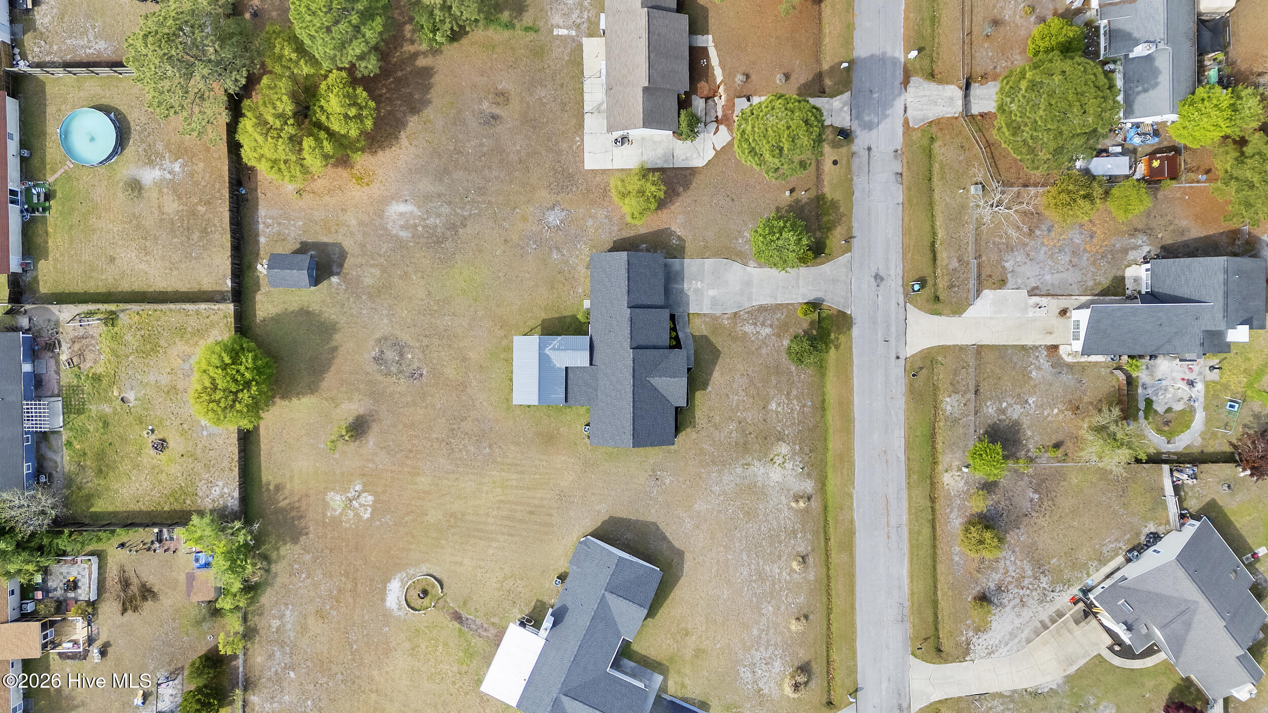 100566189 | Photo 46