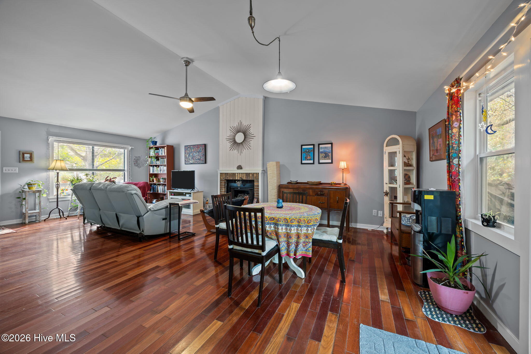 100552337 | Photo 12