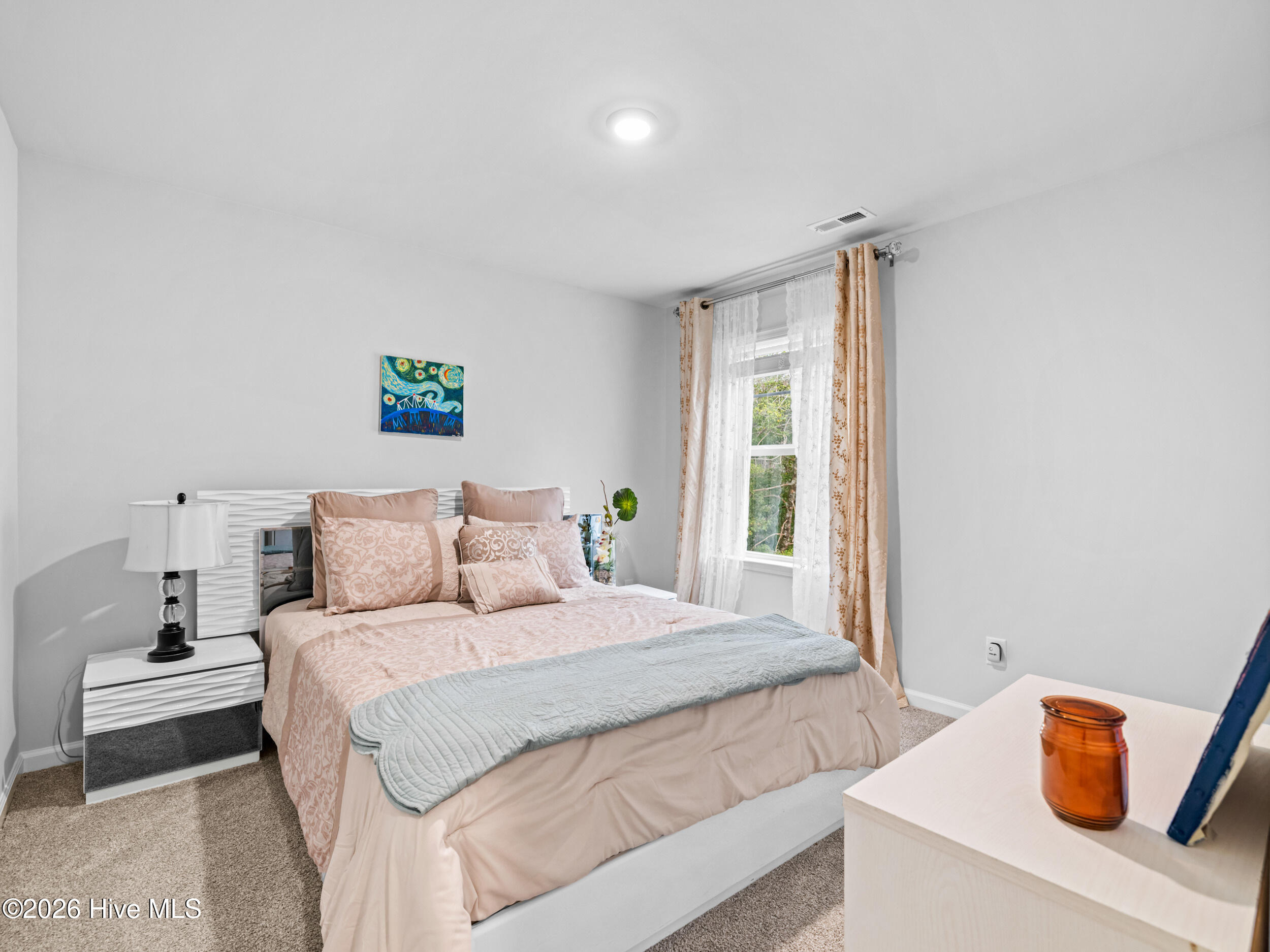 100562938 | Photo 36