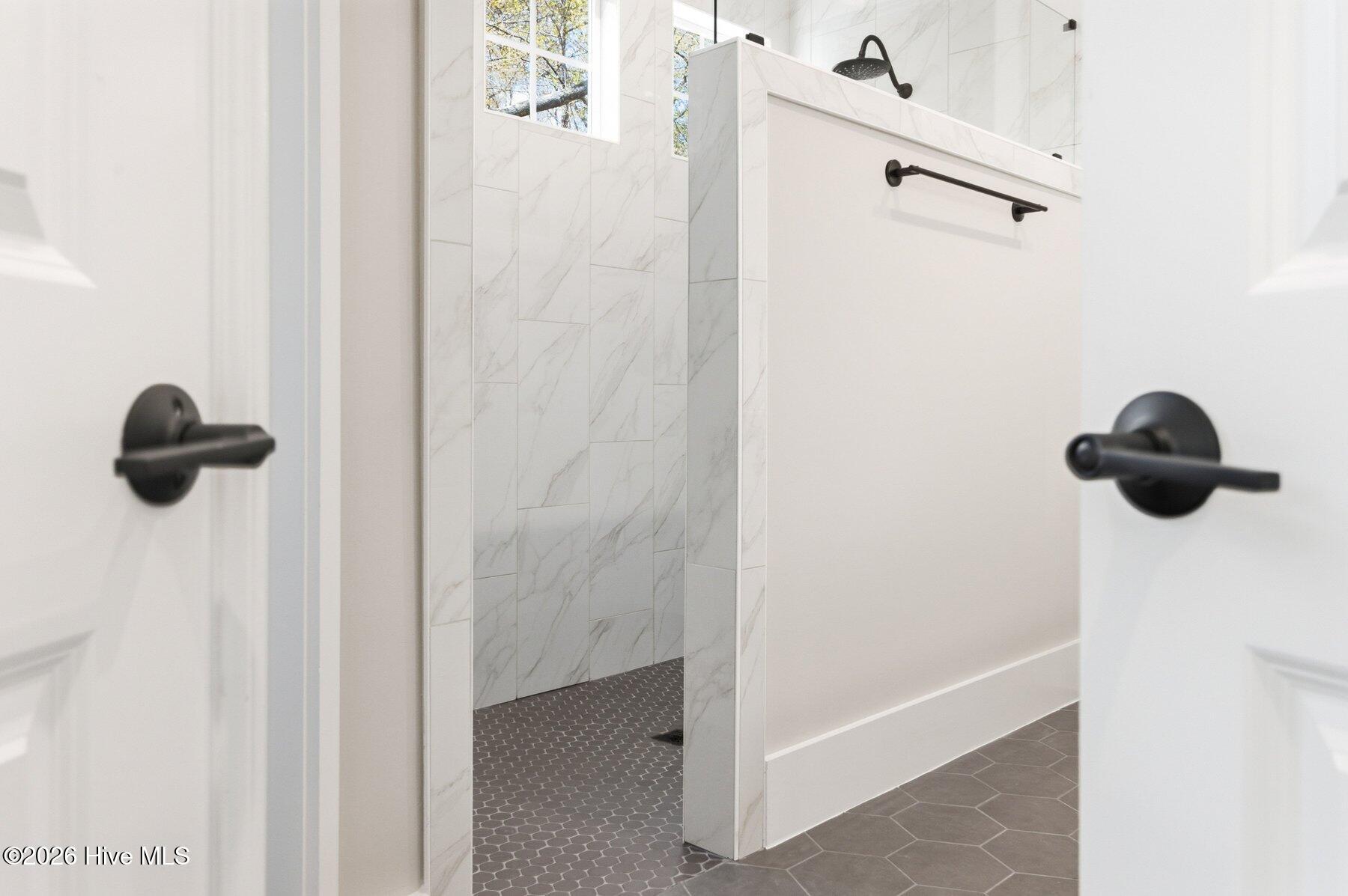 100541579 | Photo 26