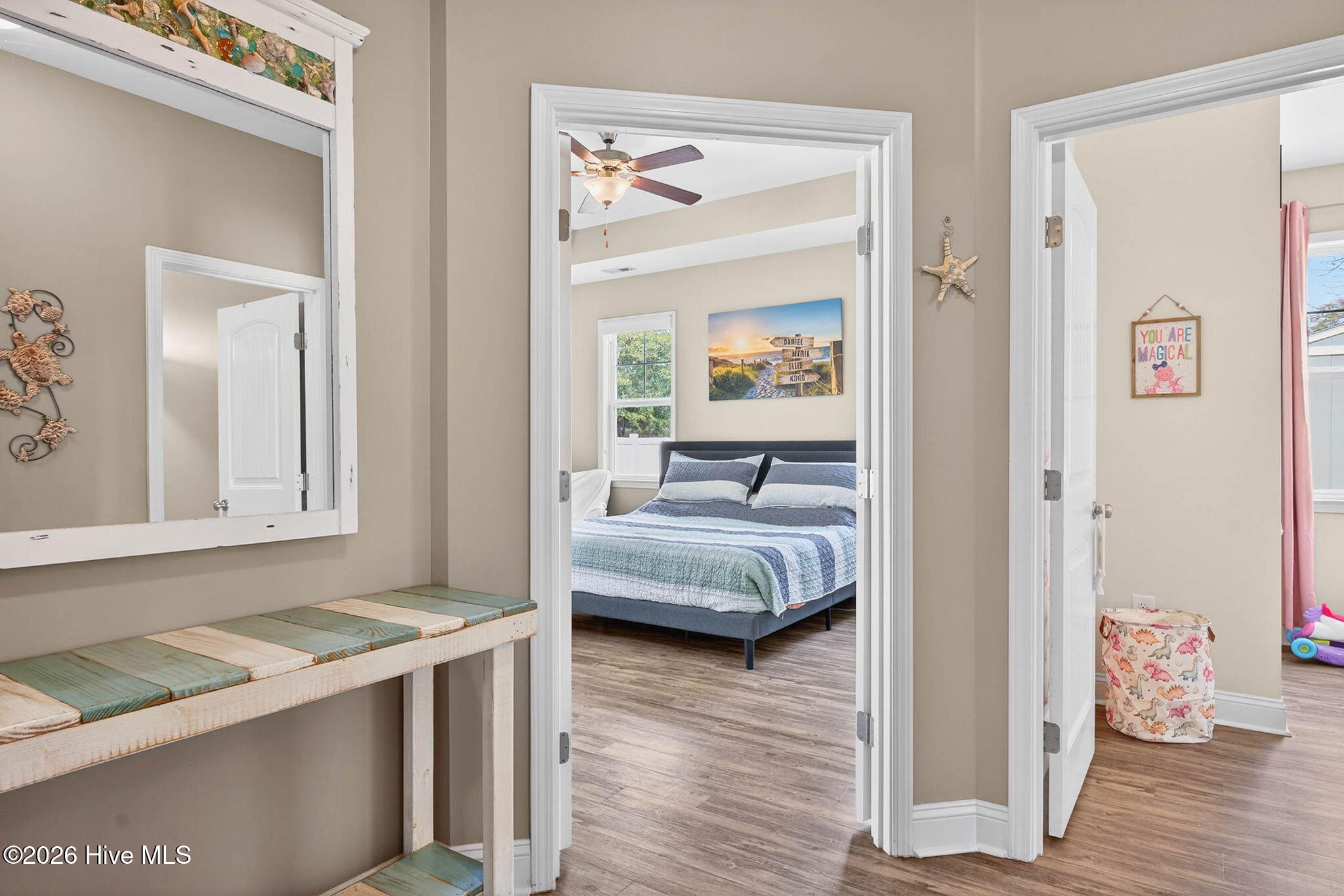 100562575 | Photo 15