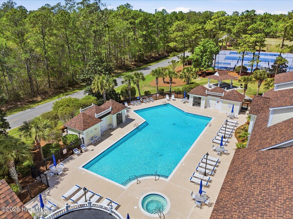 100566244 | Photo 47