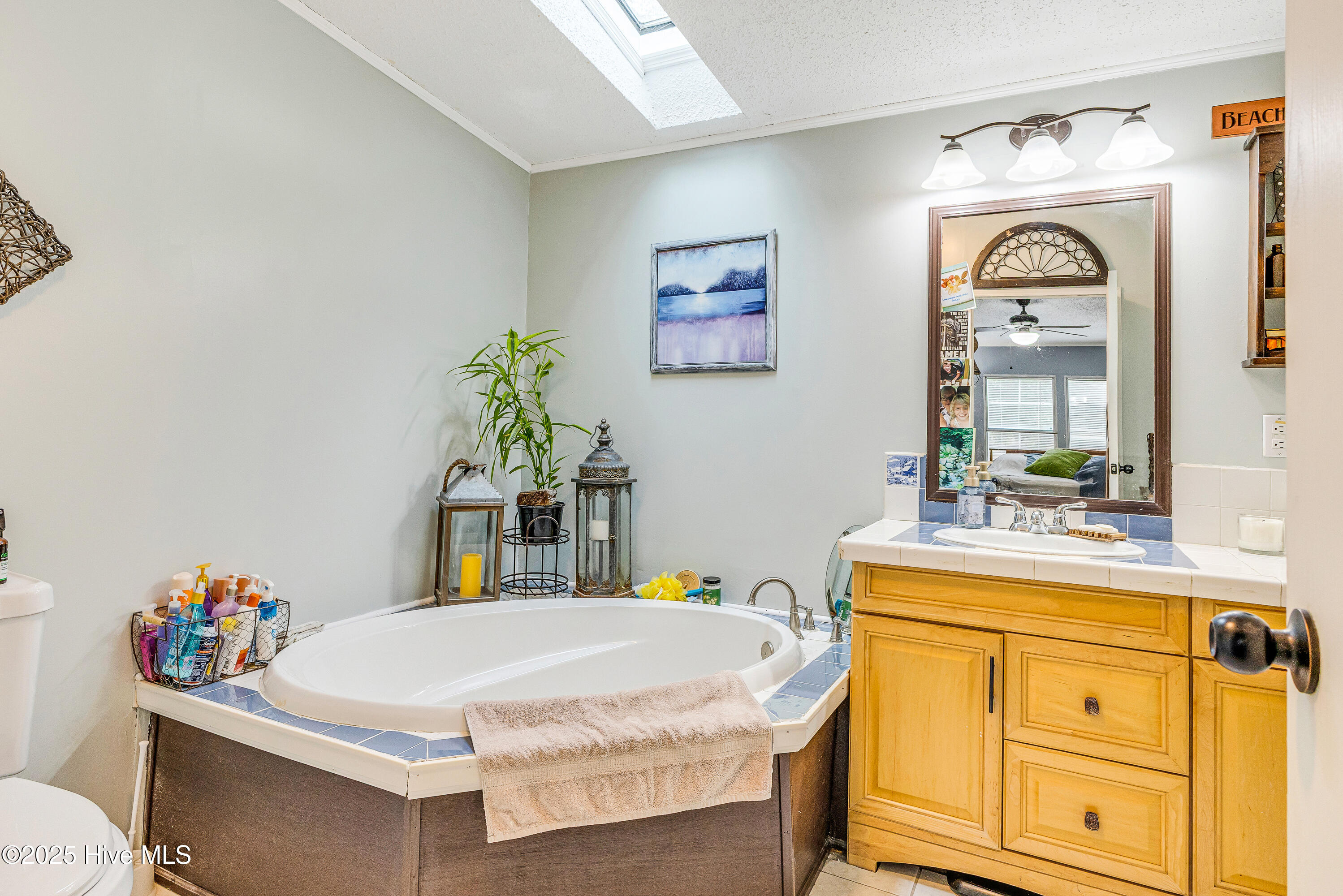 100543830 | Photo 30