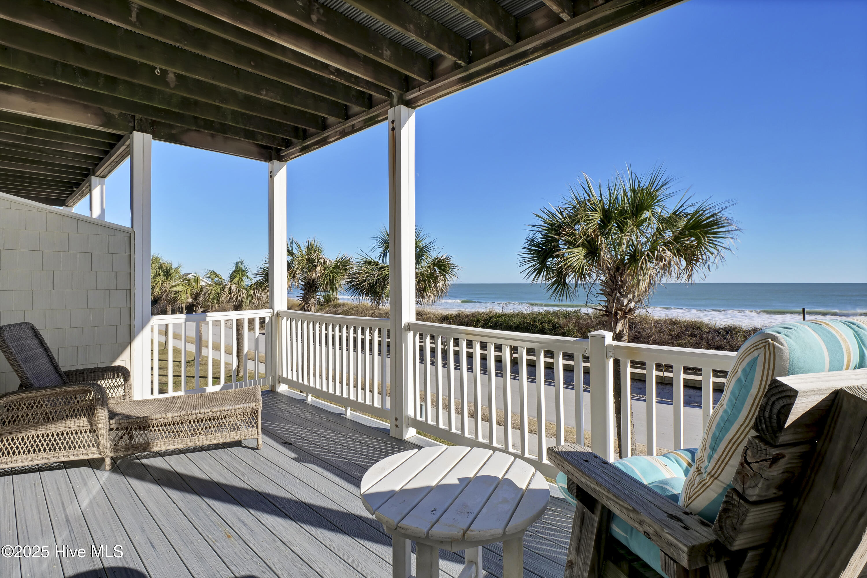 100535272 | Photo 24