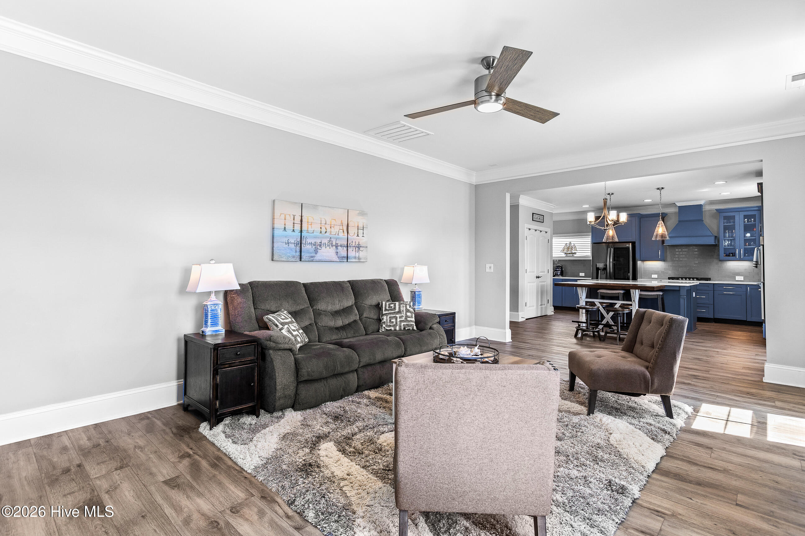 100563975 | Photo 22