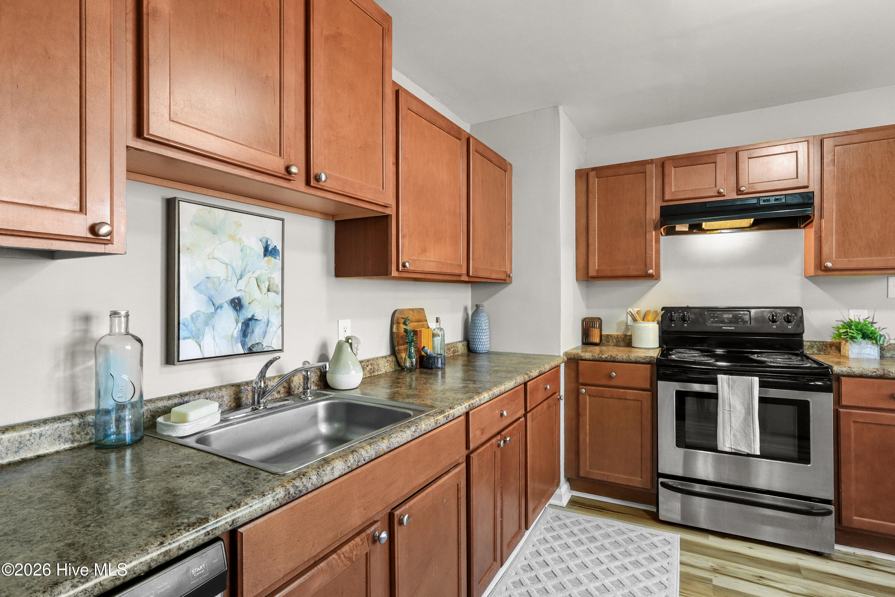 100556489 | Photo 10