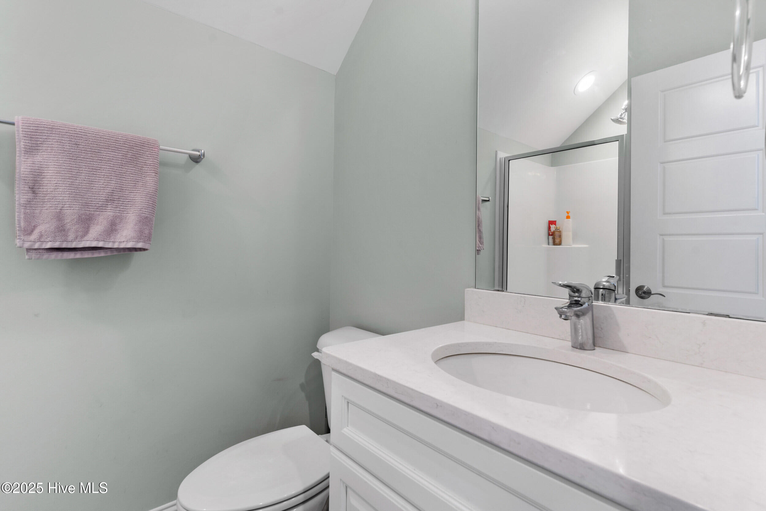 100545299 | Photo 33