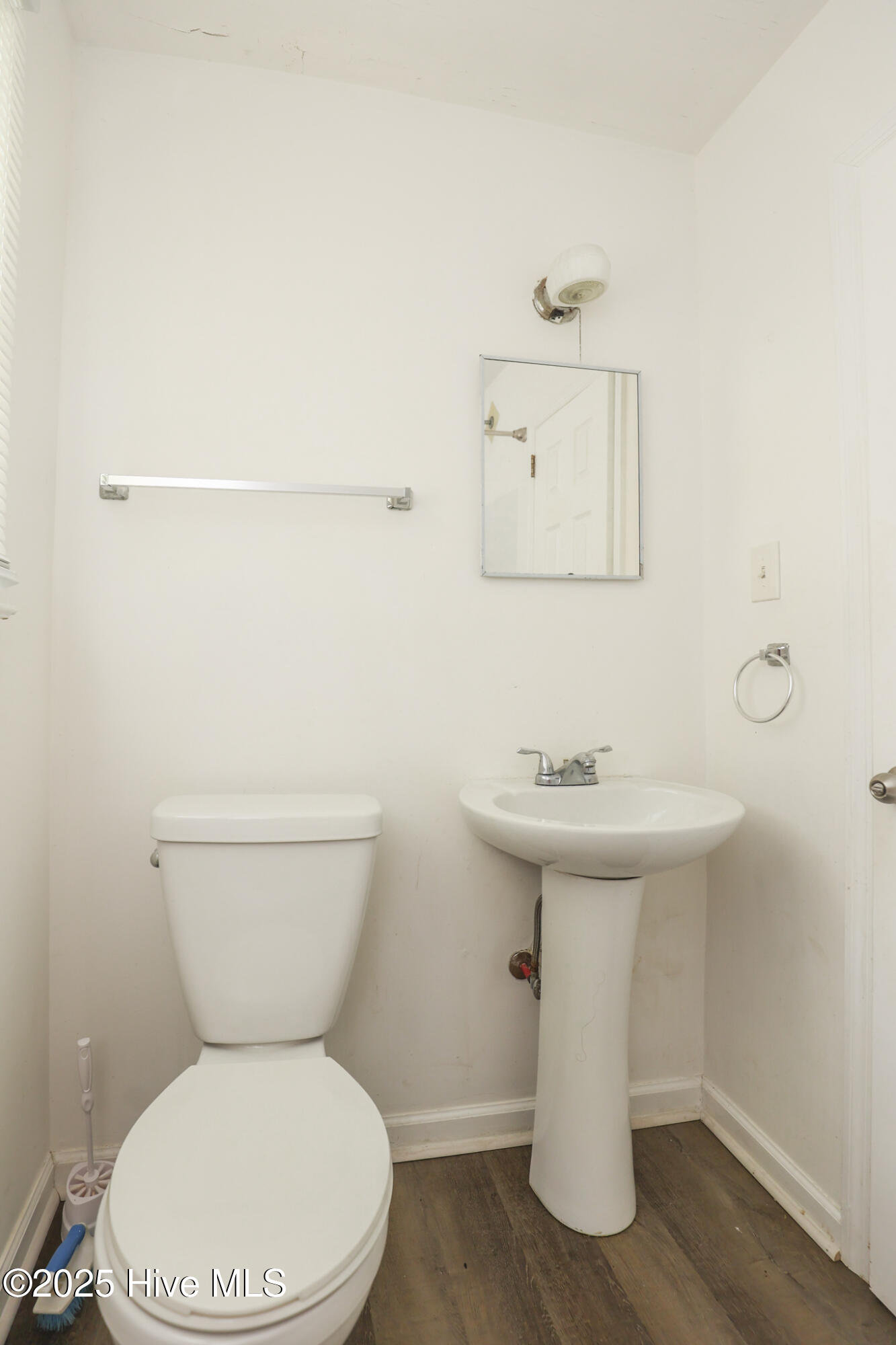 100522187 | Photo 11