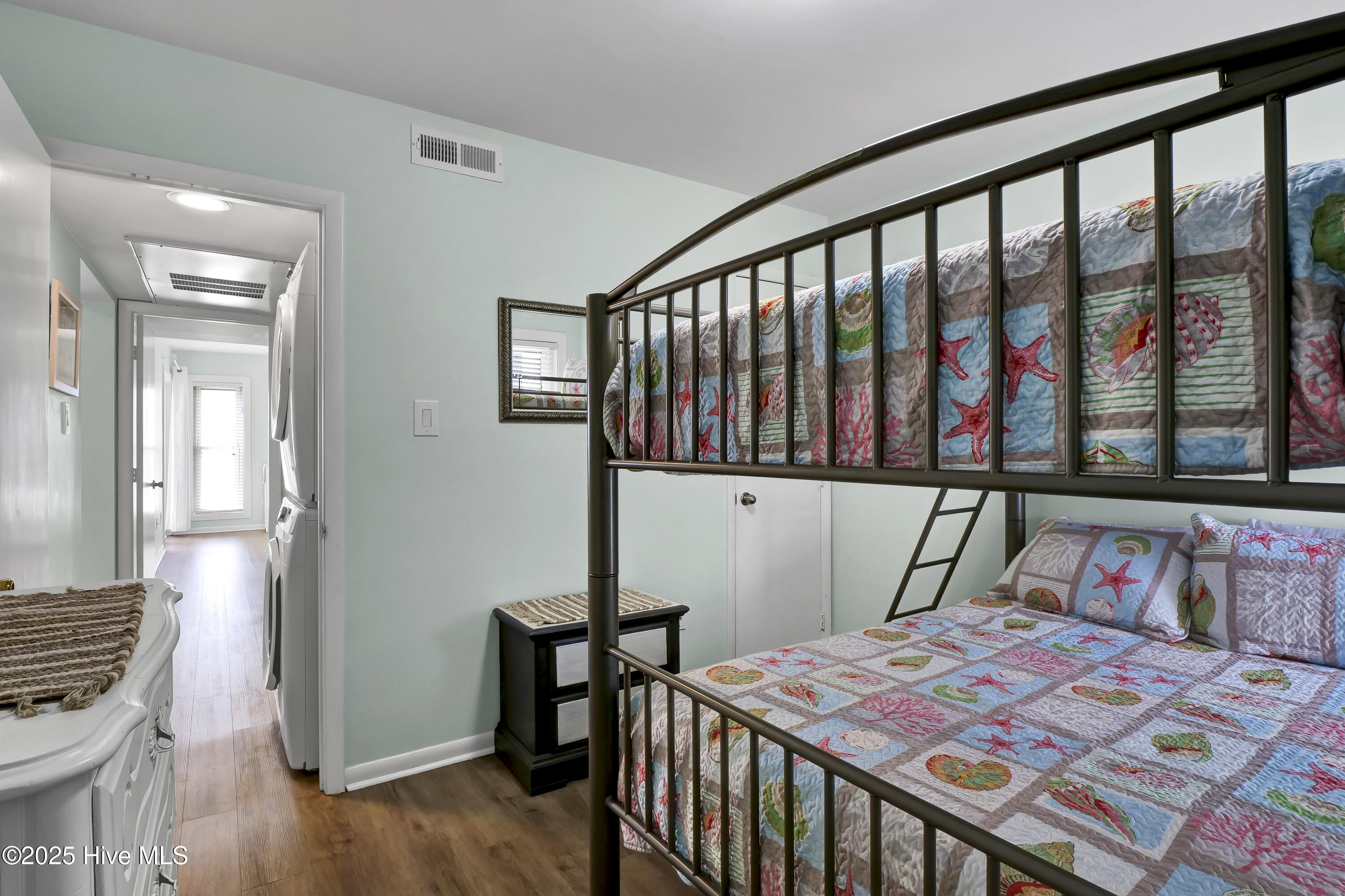 100495558 | Photo 14