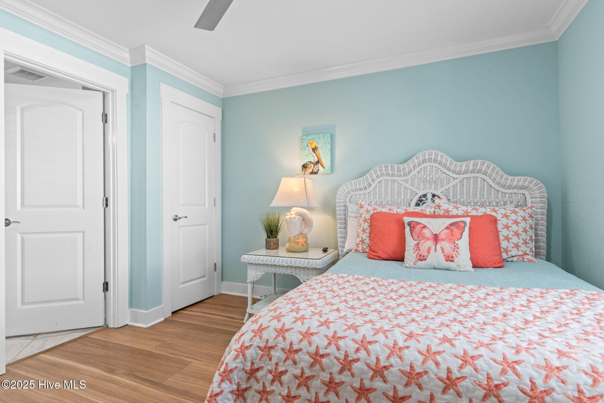 100541677 | Photo 41