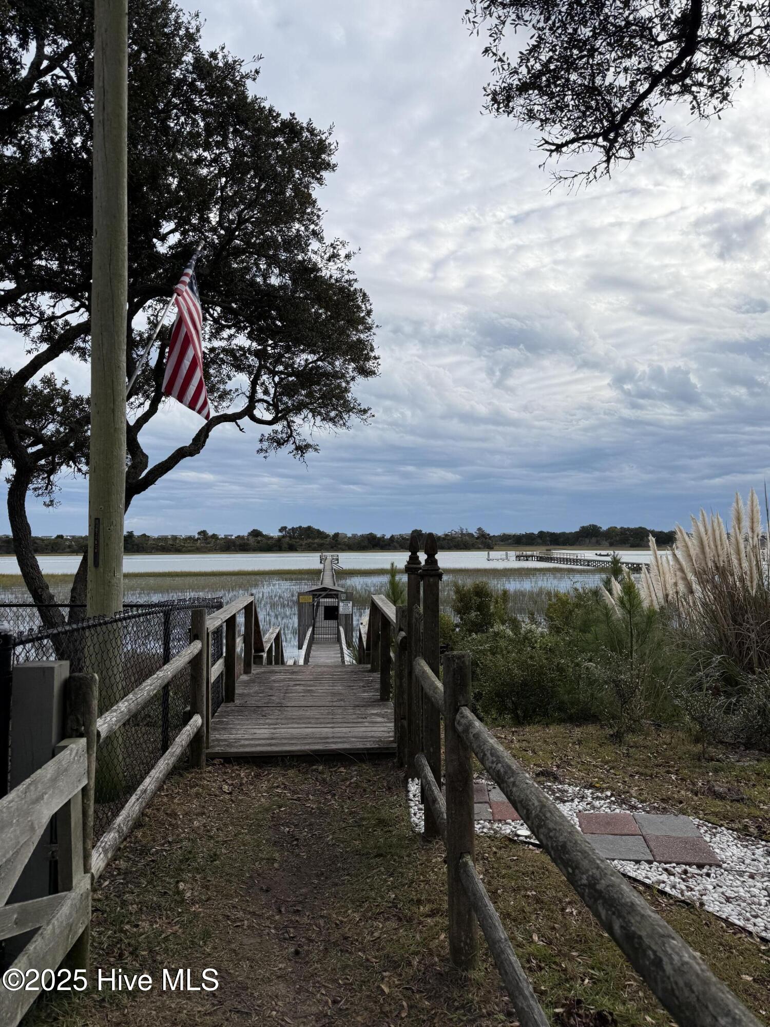 100529032 | Photo 33