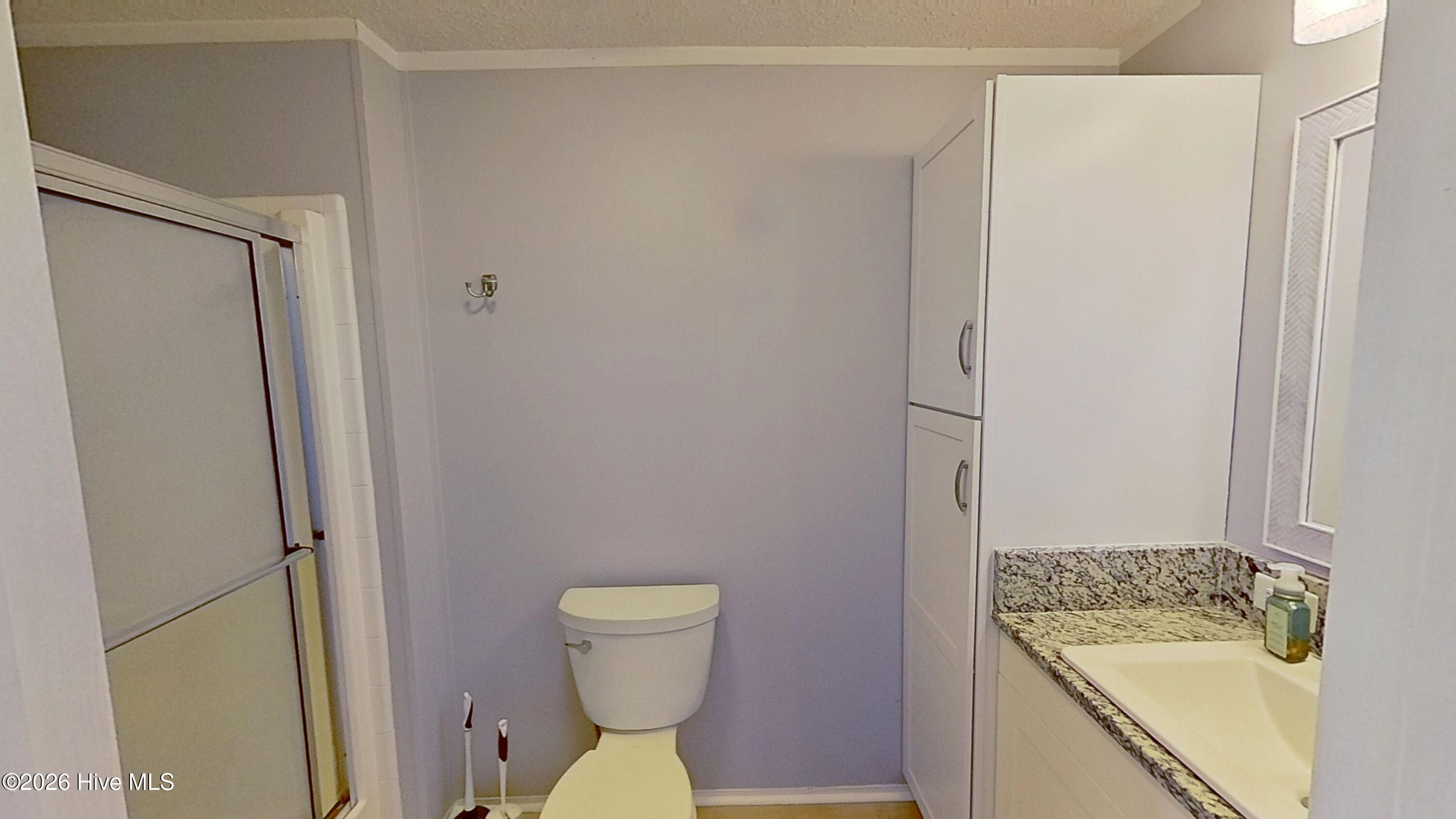 100550618 | Photo 15