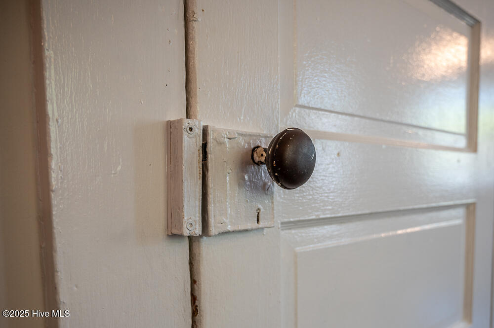 100545443 | Photo 22