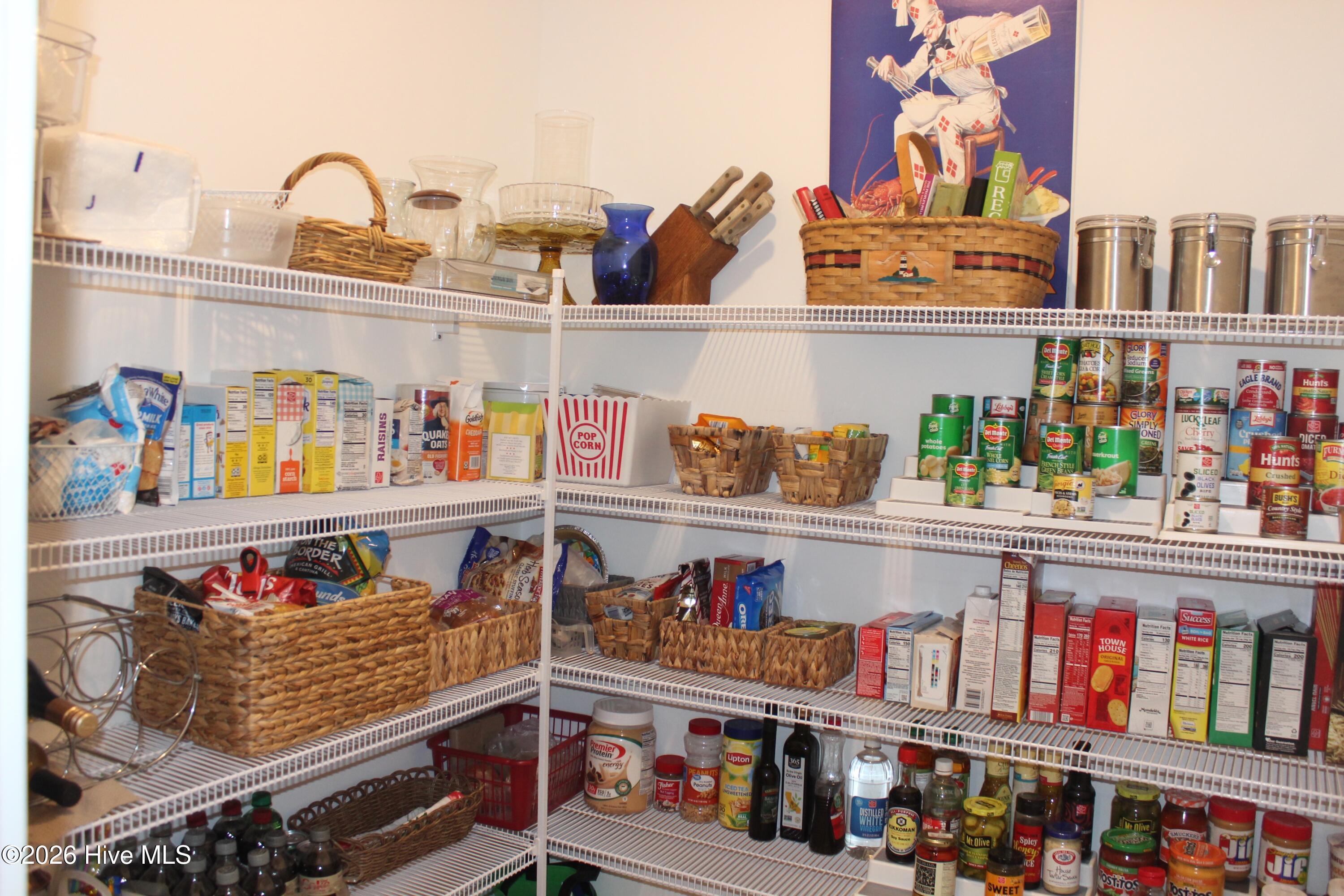 100557593 | Photo 11