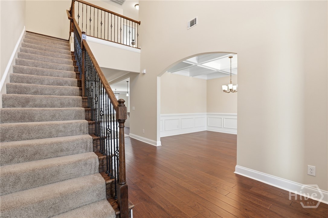 Arched Entry into Dining