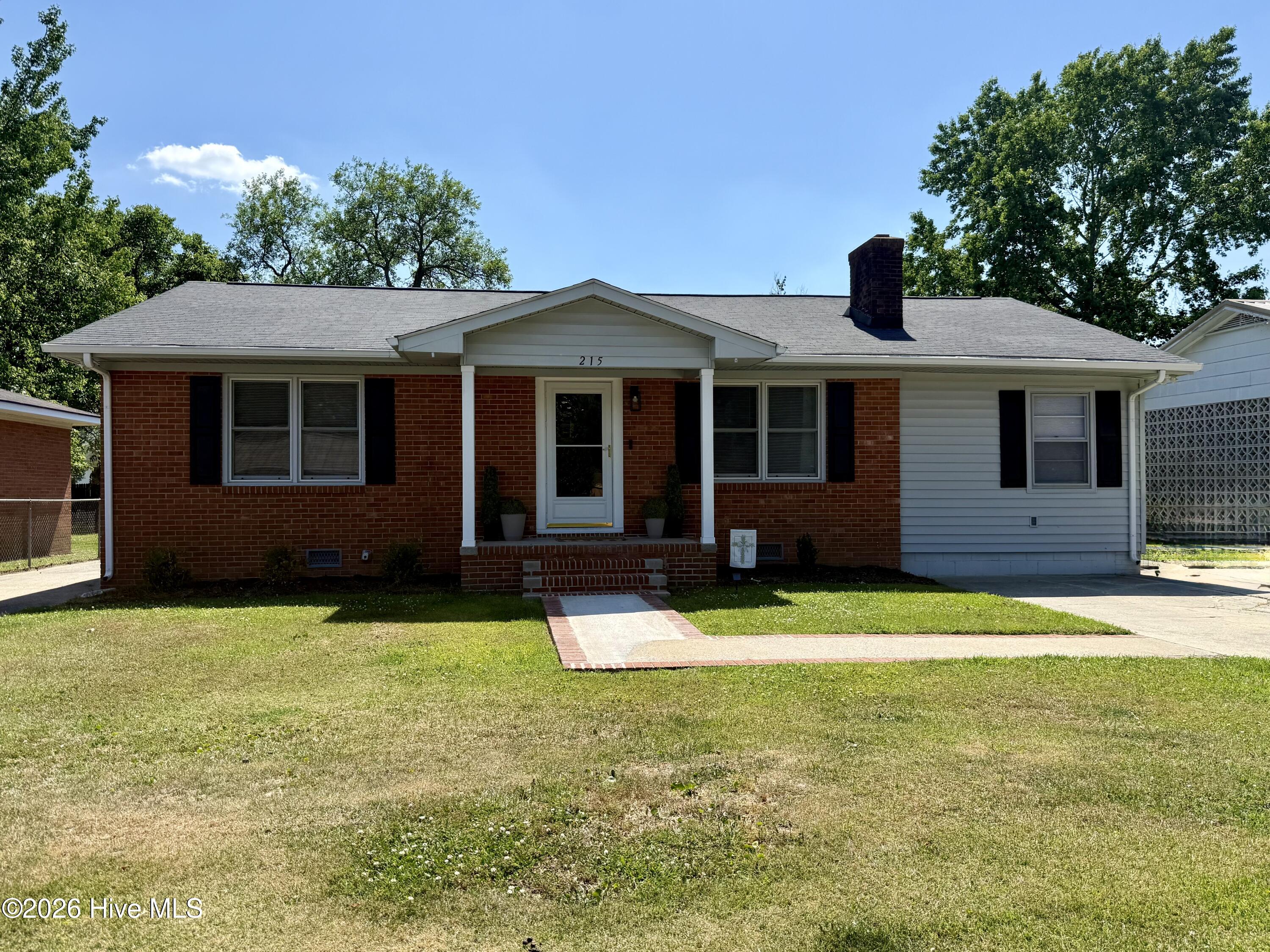 Homes for sale in Williamston, NC | 215 N Edgewood Ave, Williamston, NC 27892 | MLS# 100576079
