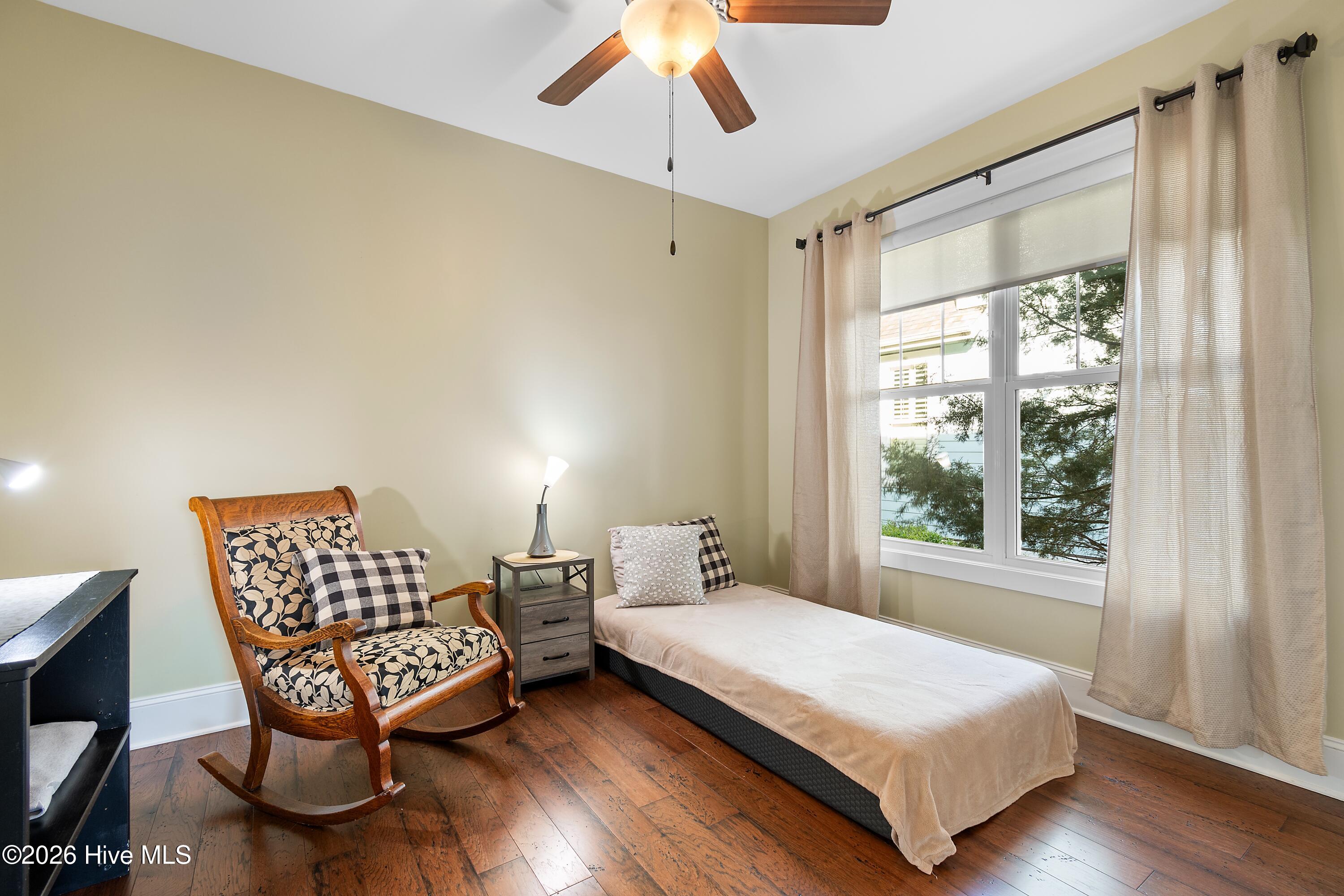 100567092 | Photo 25