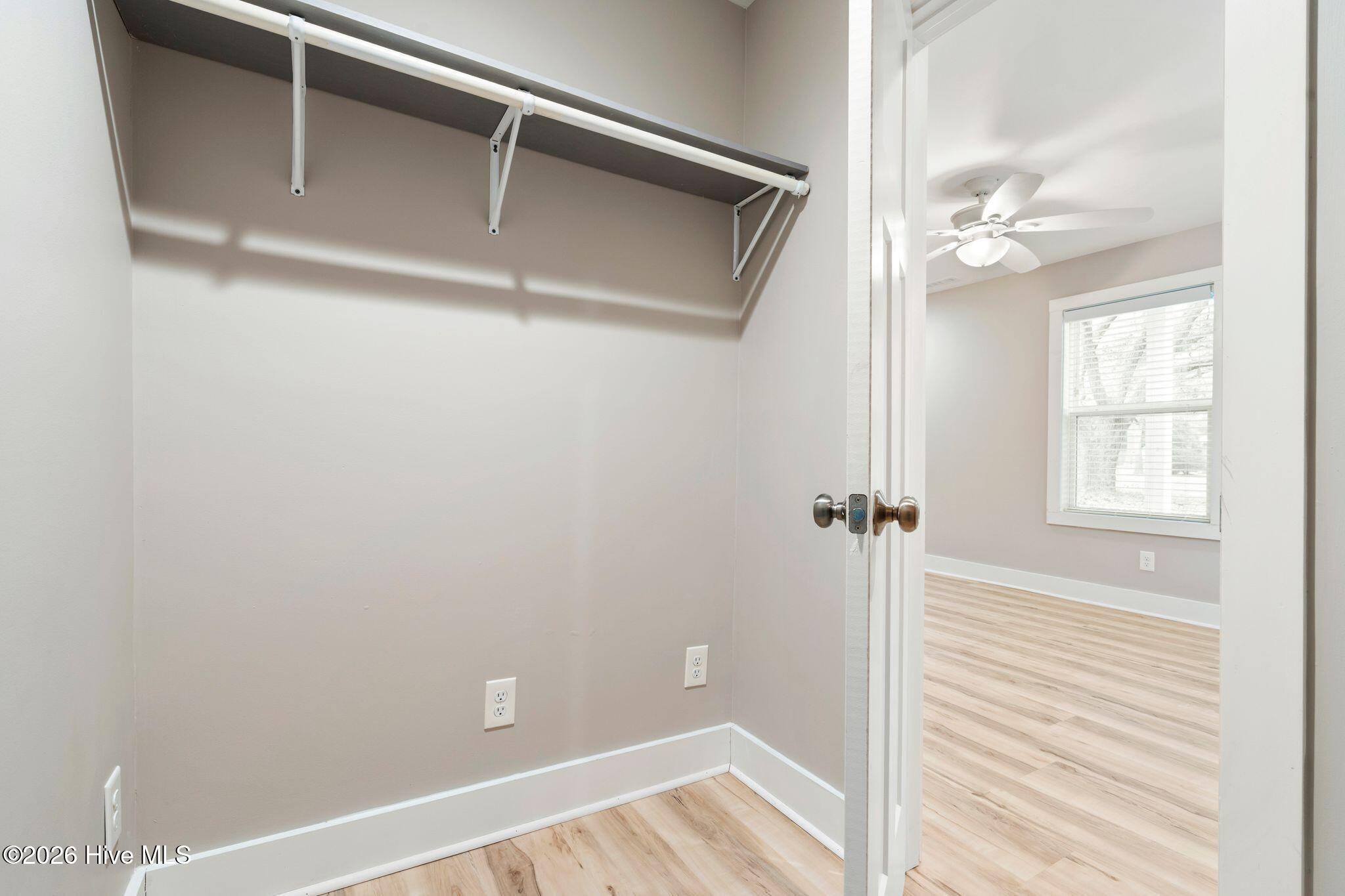 100554354 | Photo 26