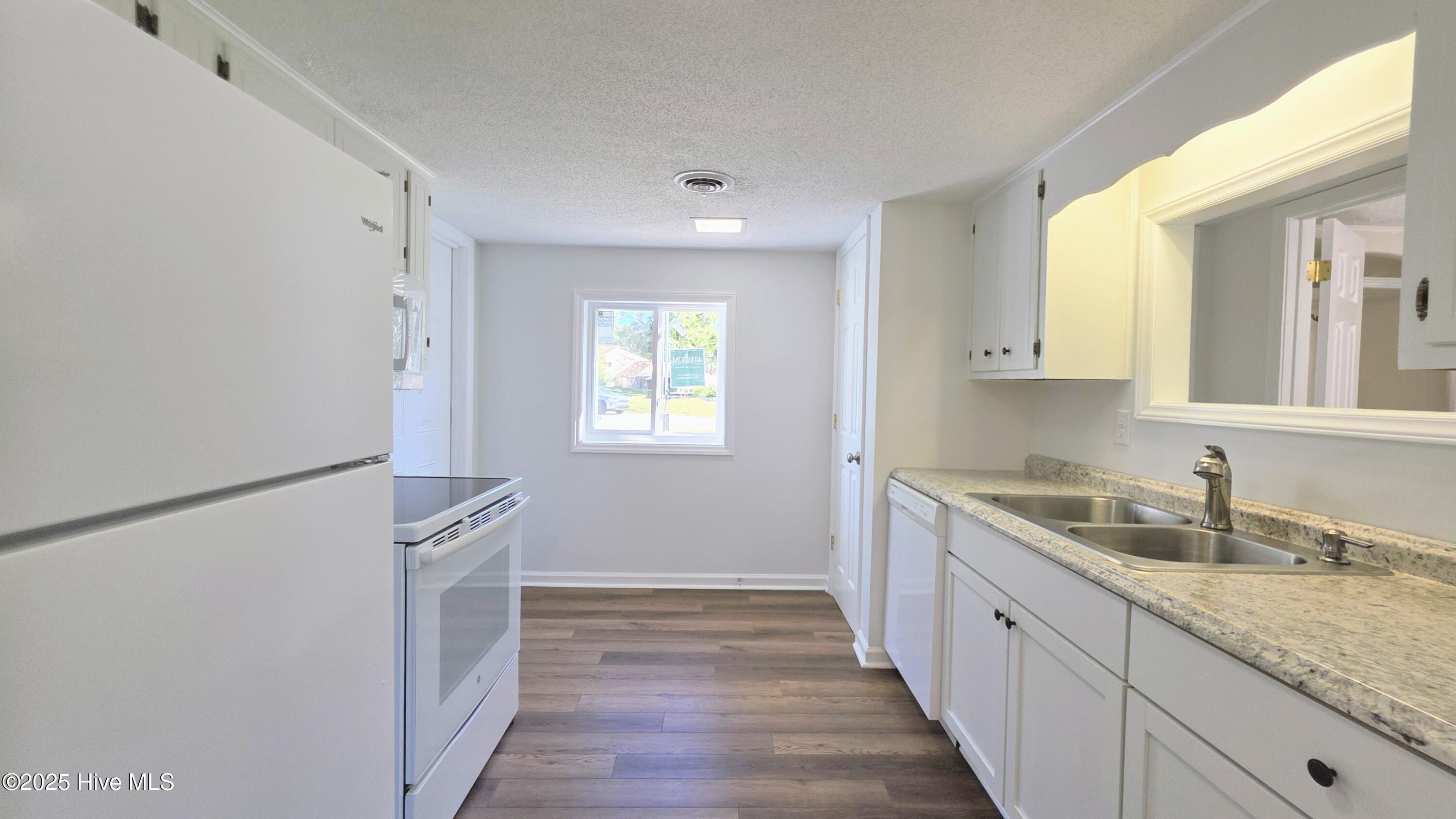 Homes for sale in New Bern, NC | 32 Harbour Walk, New Bern, NC 28562 | MLS# 100537285