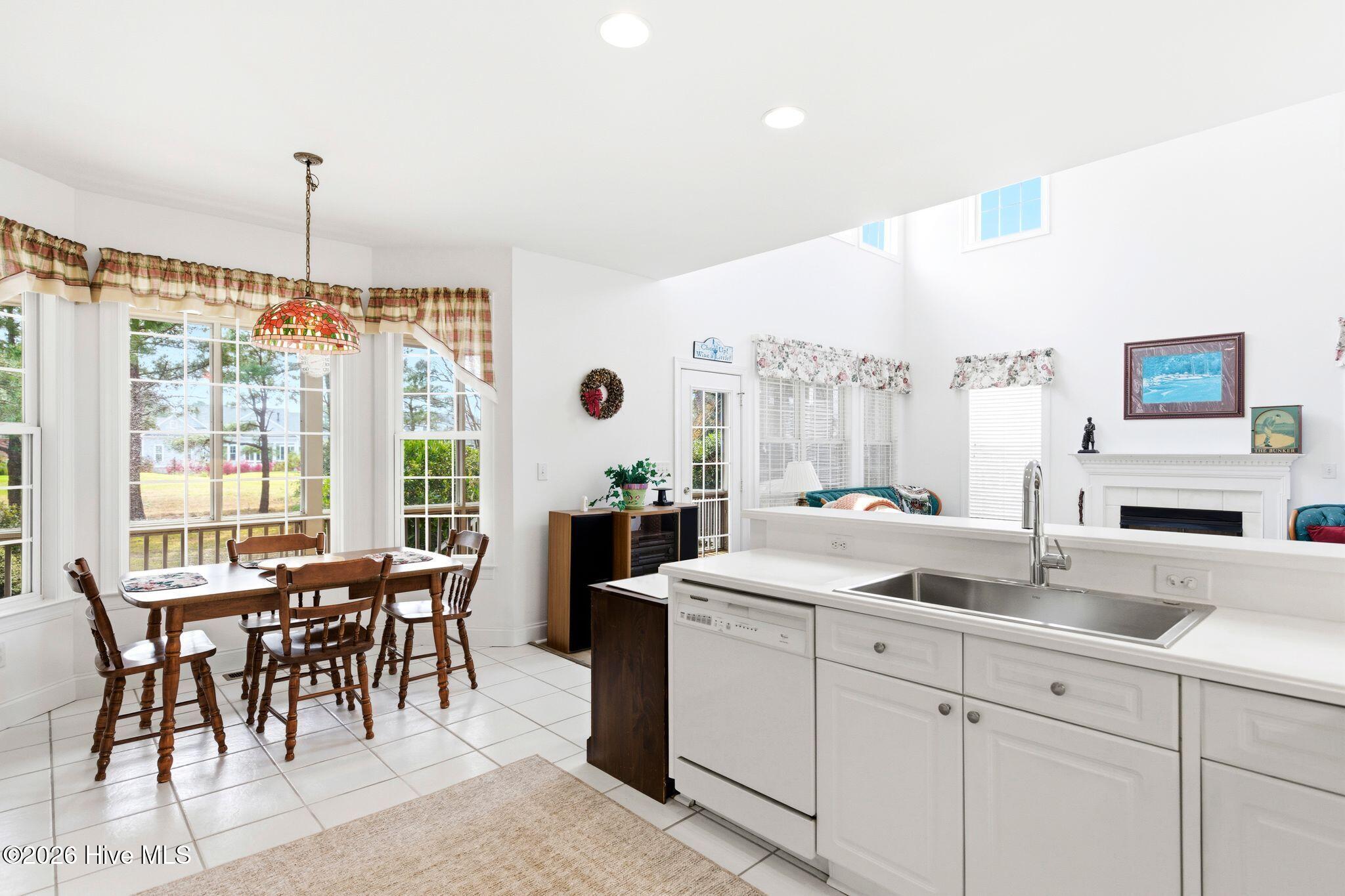 100564291 | Photo 21