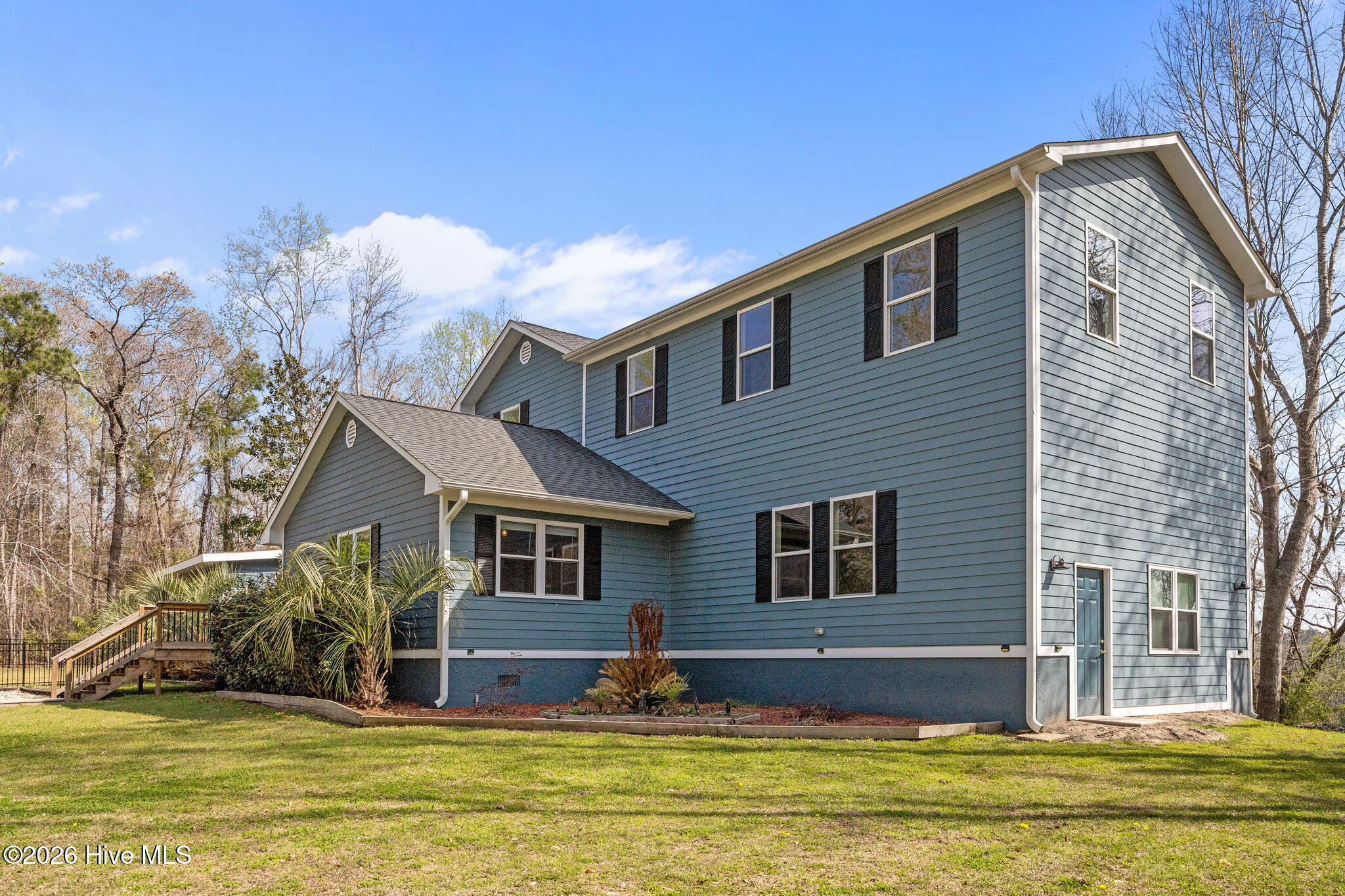 100562529 | Photo 46