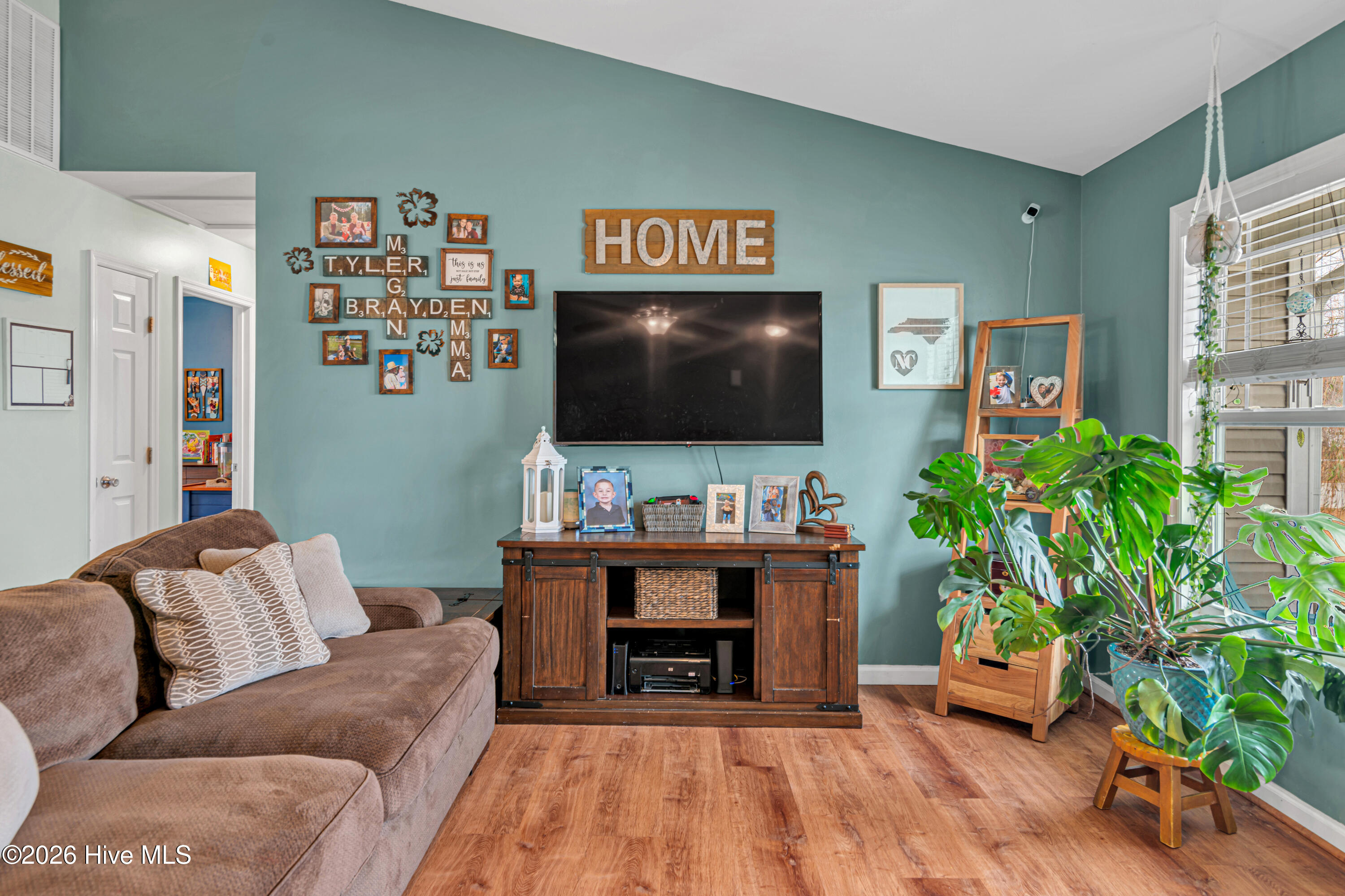 100558524 | Photo 10