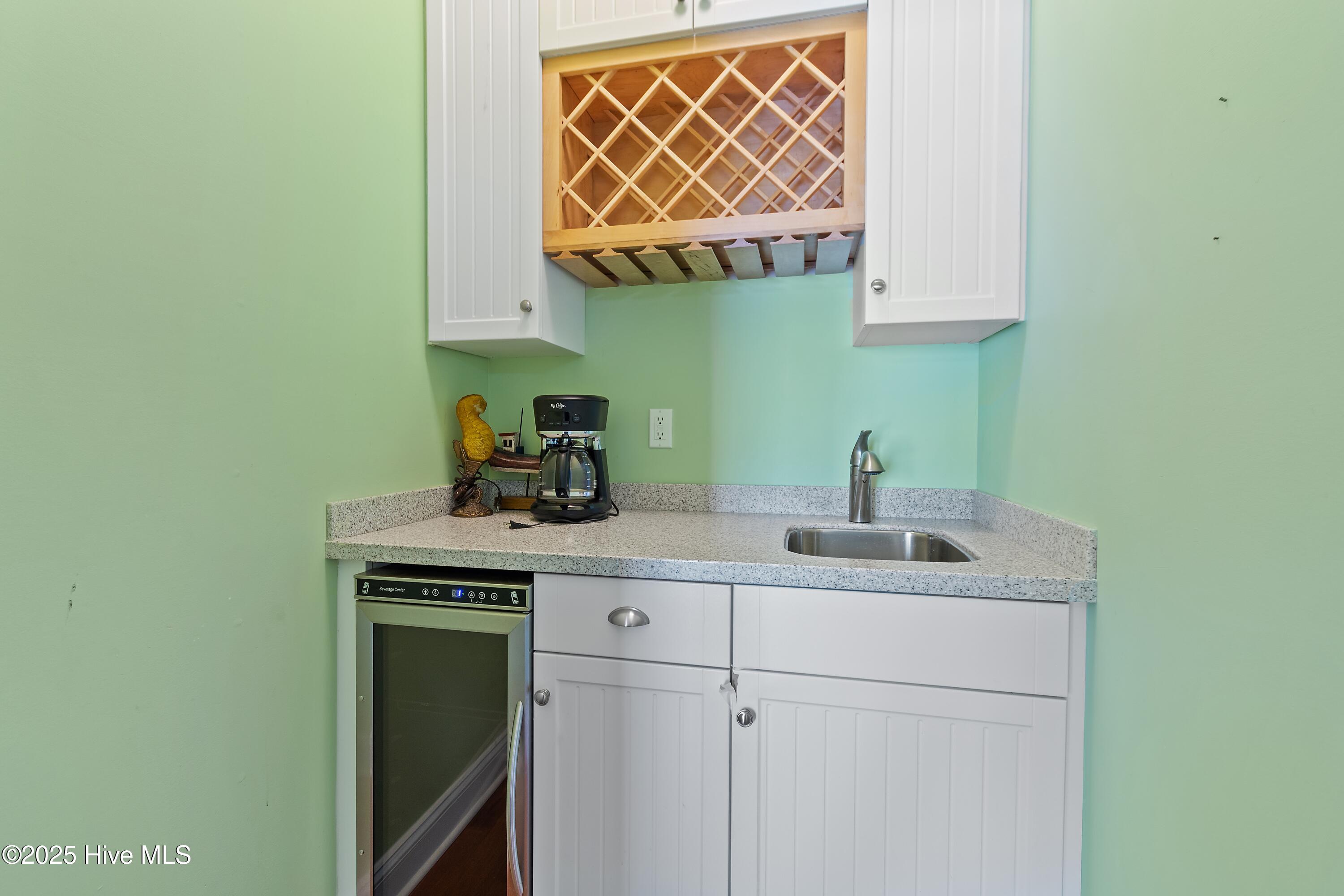 100504065 | Photo 44