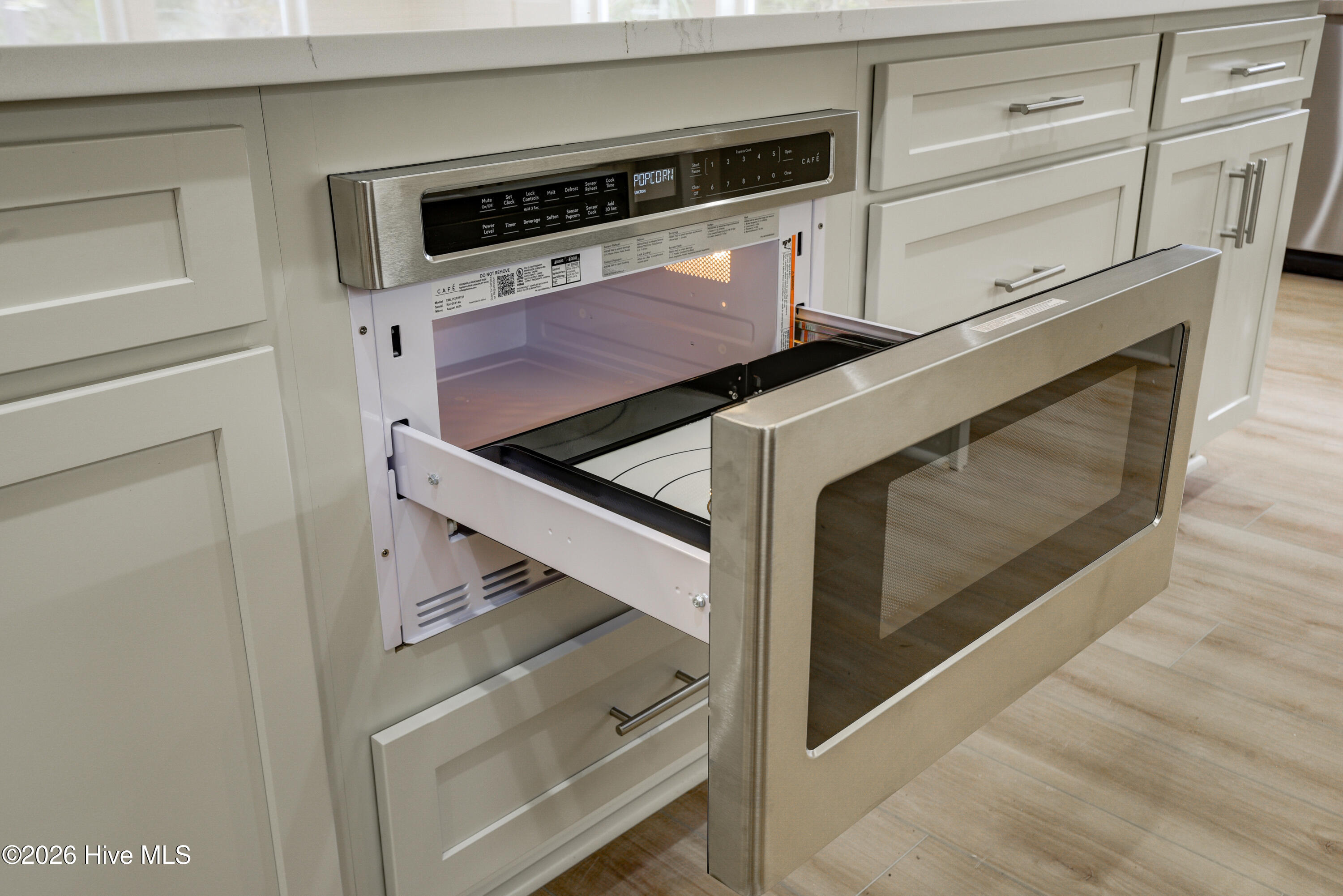 100547113 | Photo 21