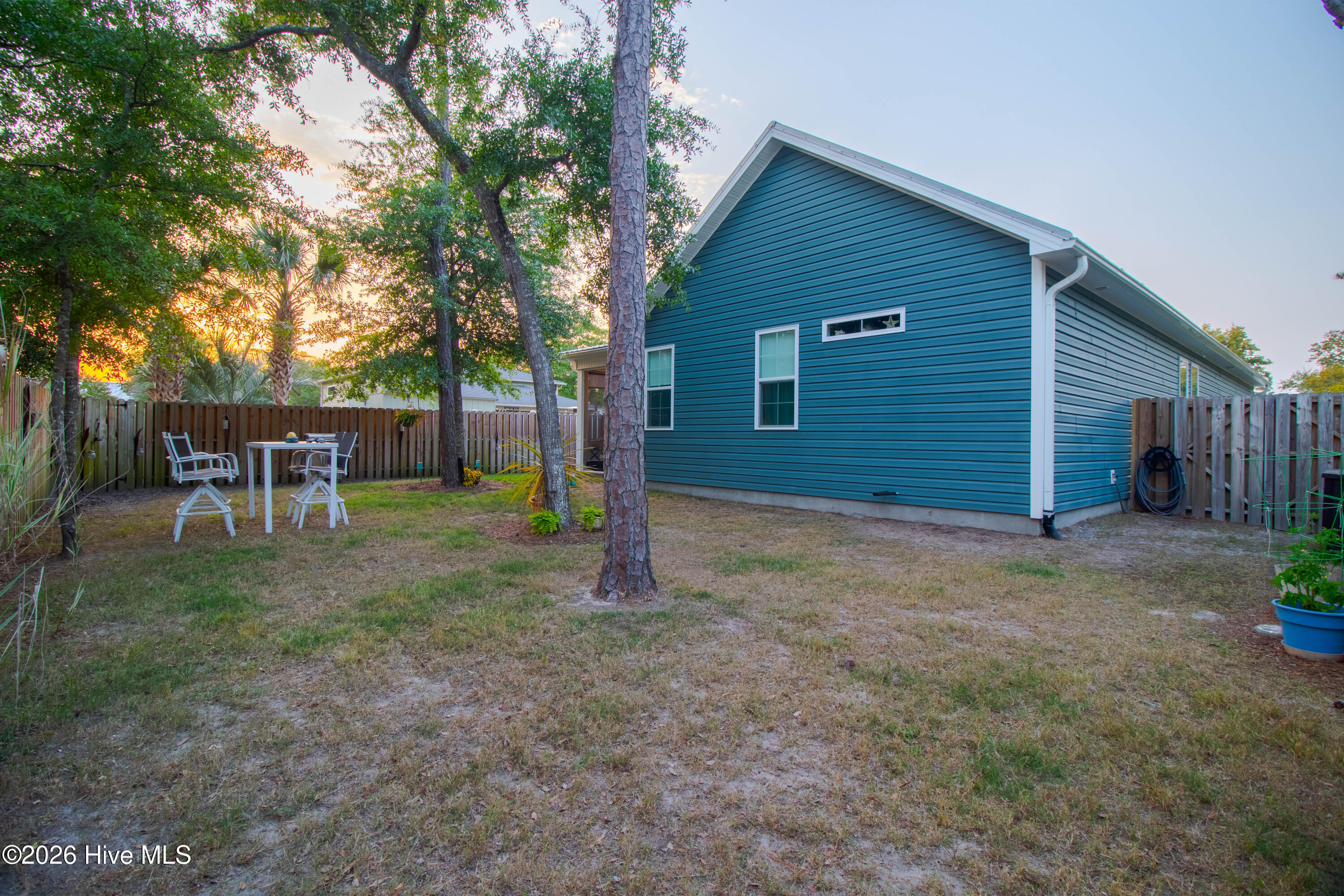 100570051 | Photo 26