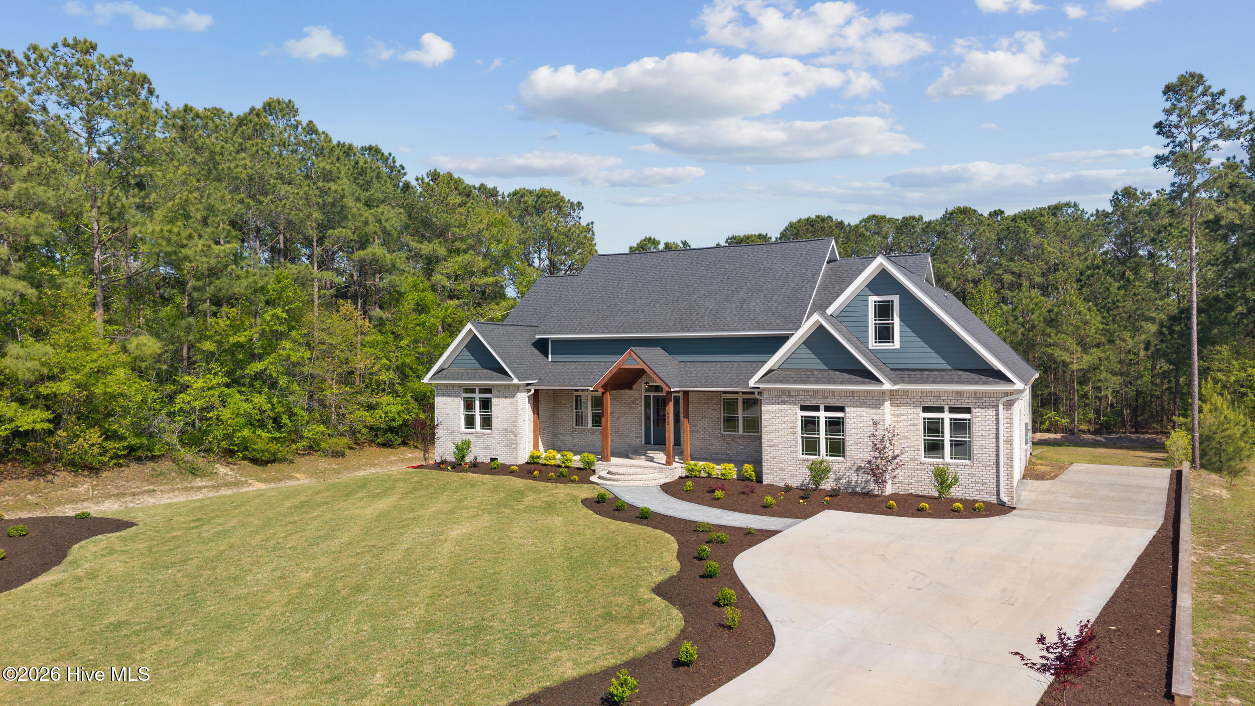 100566568 | Photo 57