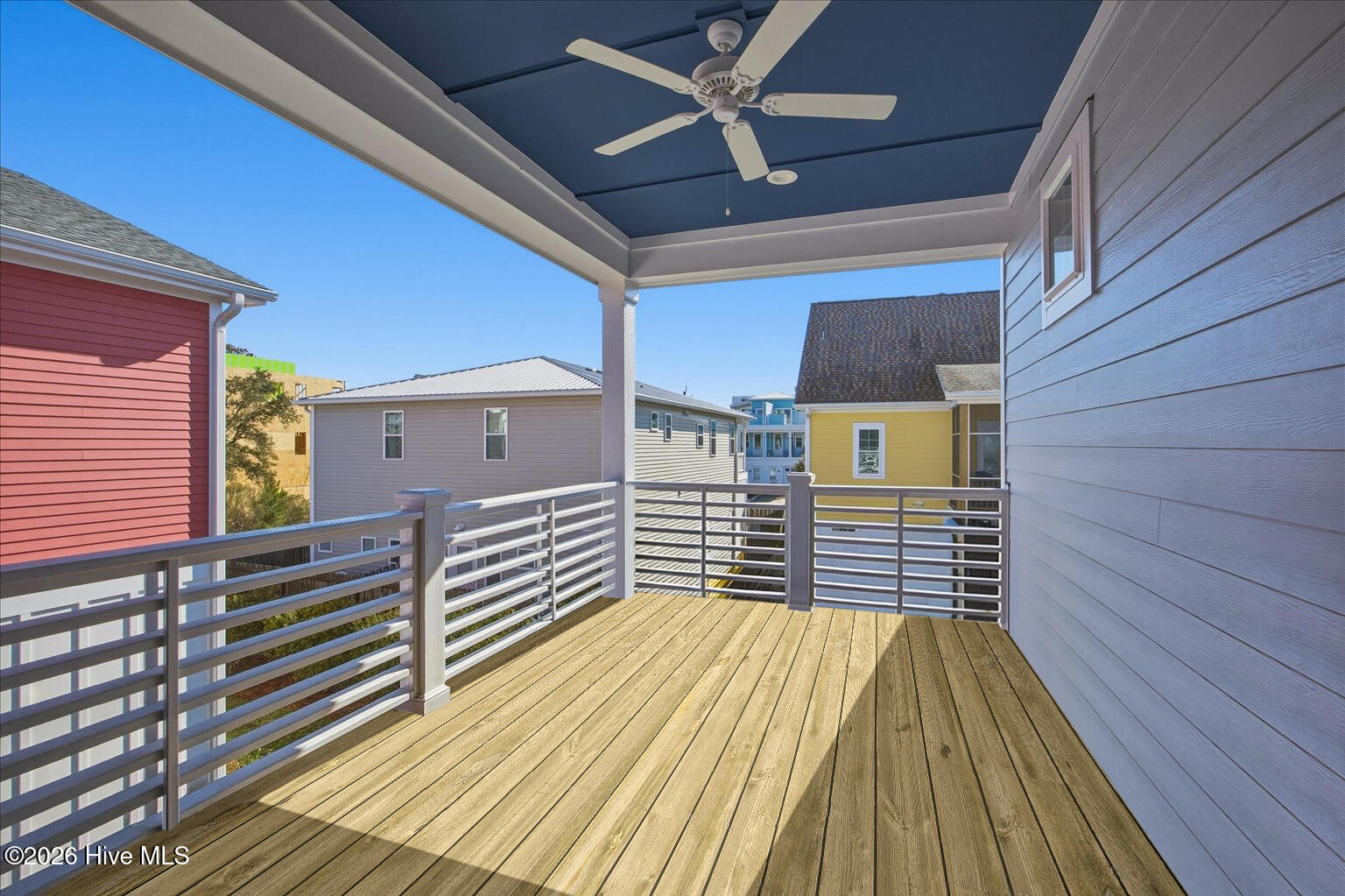 100559735 | Photo 41