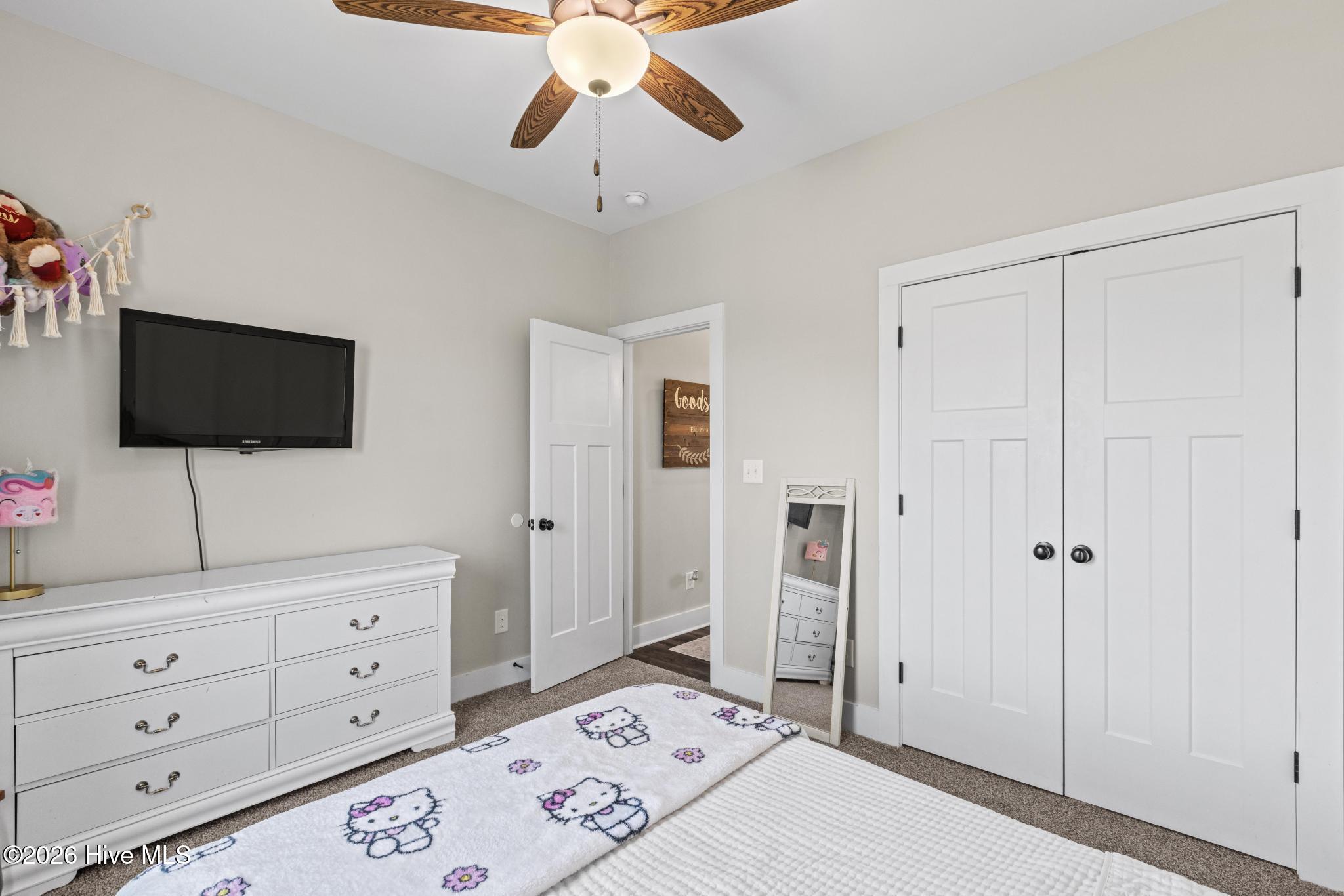 100559843 | Photo 19