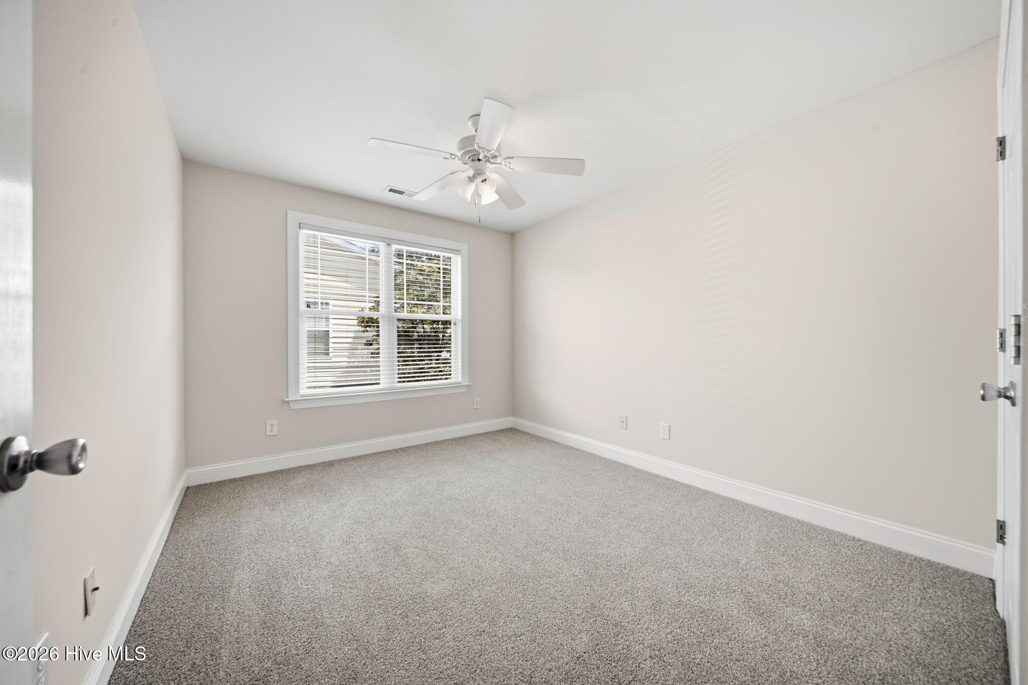 100566234 | Photo 35