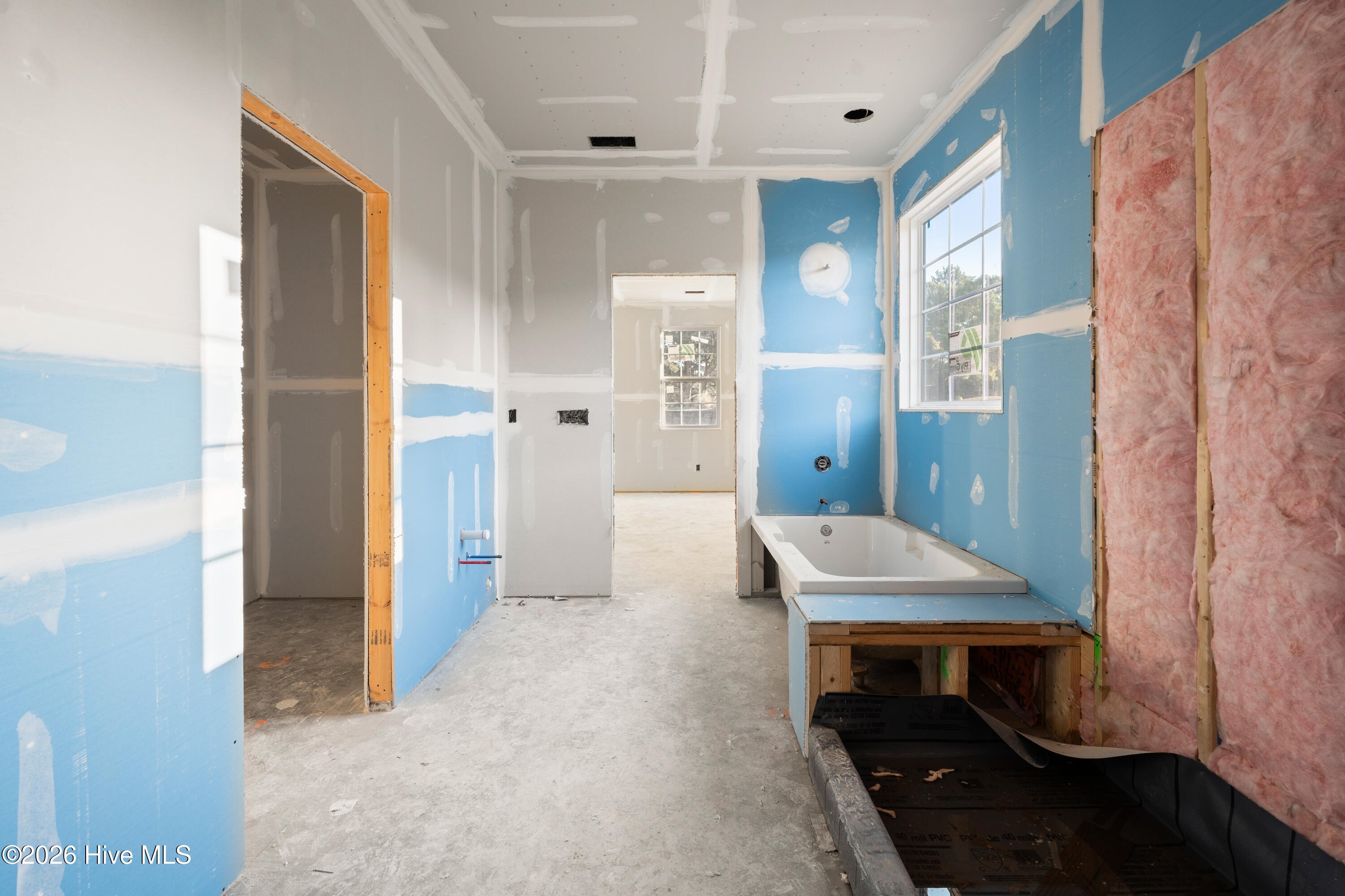 100556549 | Photo 16