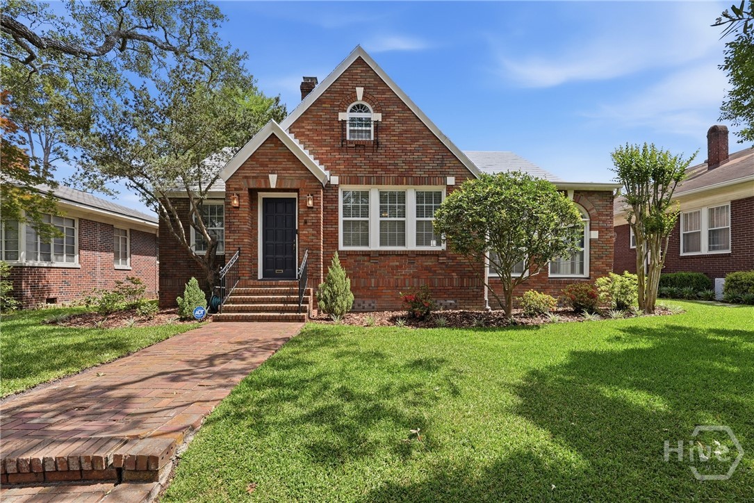 Homes for sale in Savannah, GA | 326 E 53rd St, Savannah, GA 31405 | MLS# SA356231