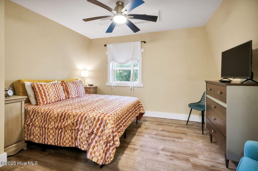 100538835 | Photo 30