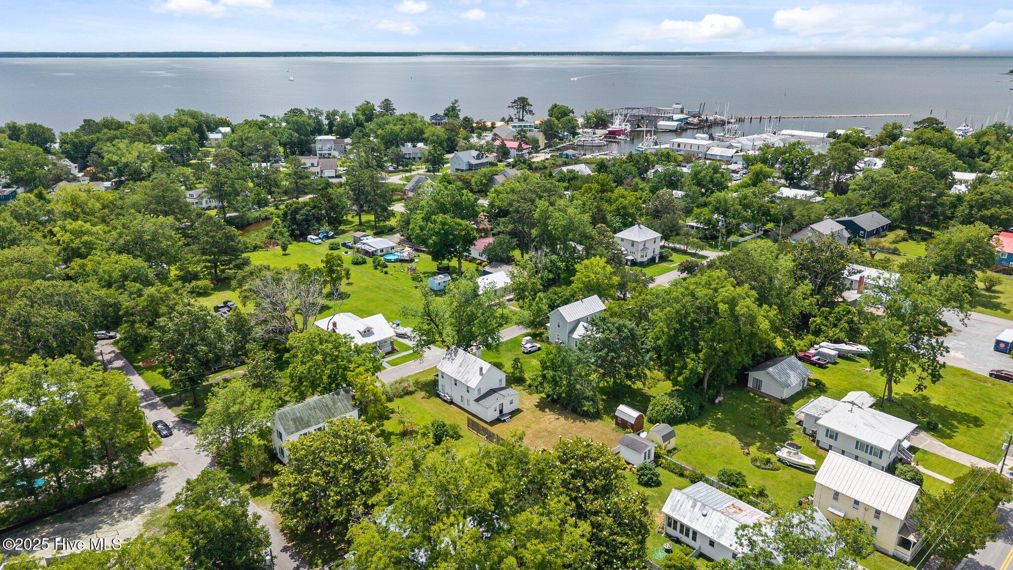 509 Academy Street, Oriental, NC, 28571