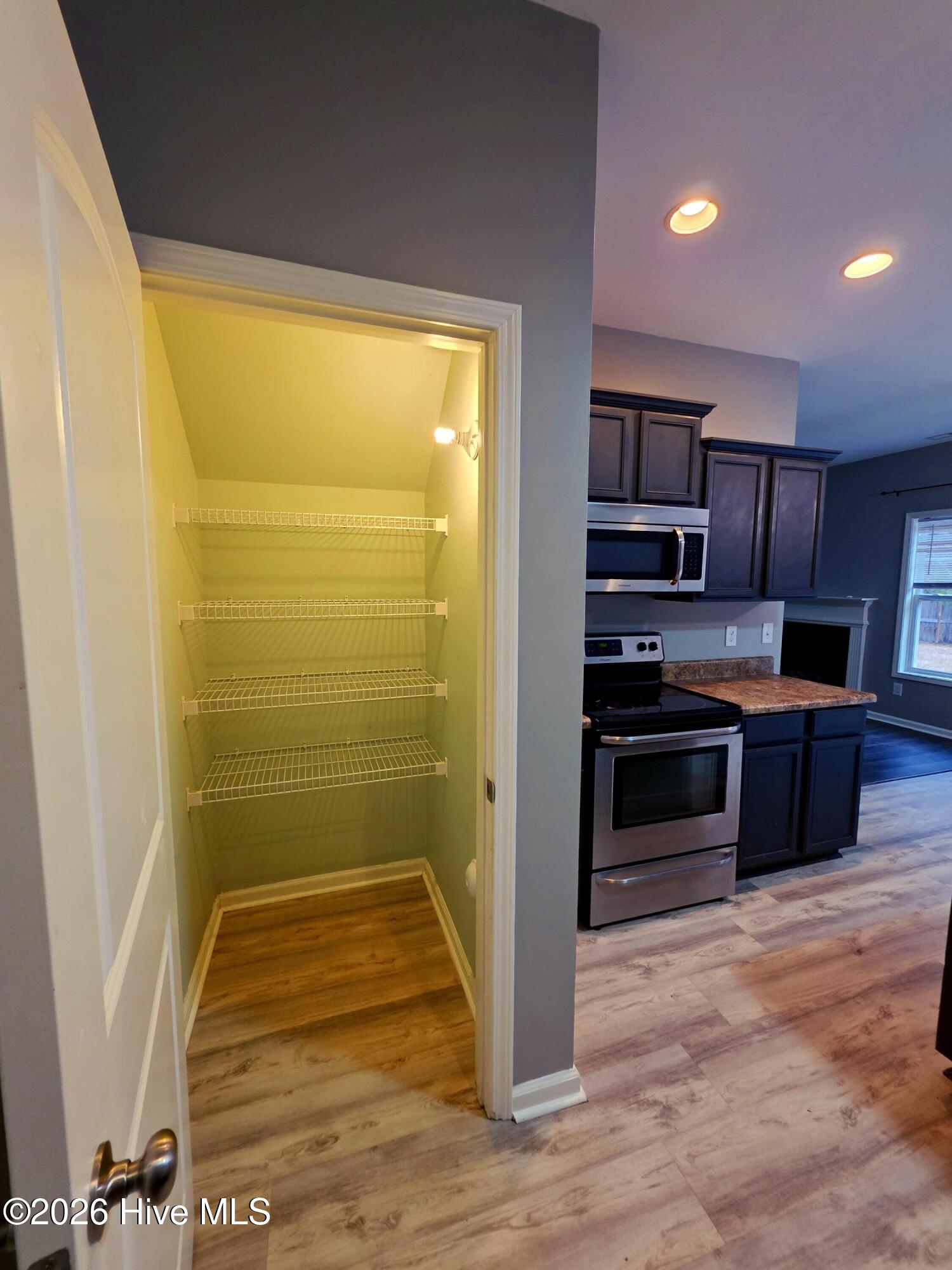 100555803 | Photo 12