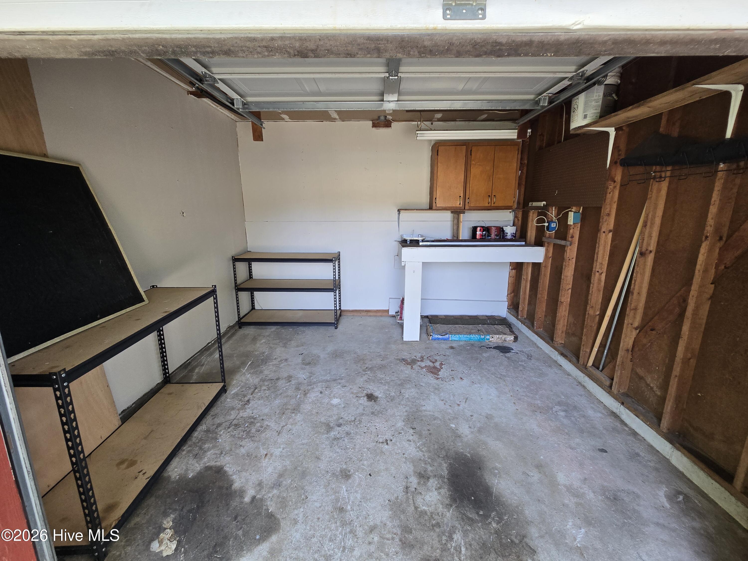 100568111 | Photo 22