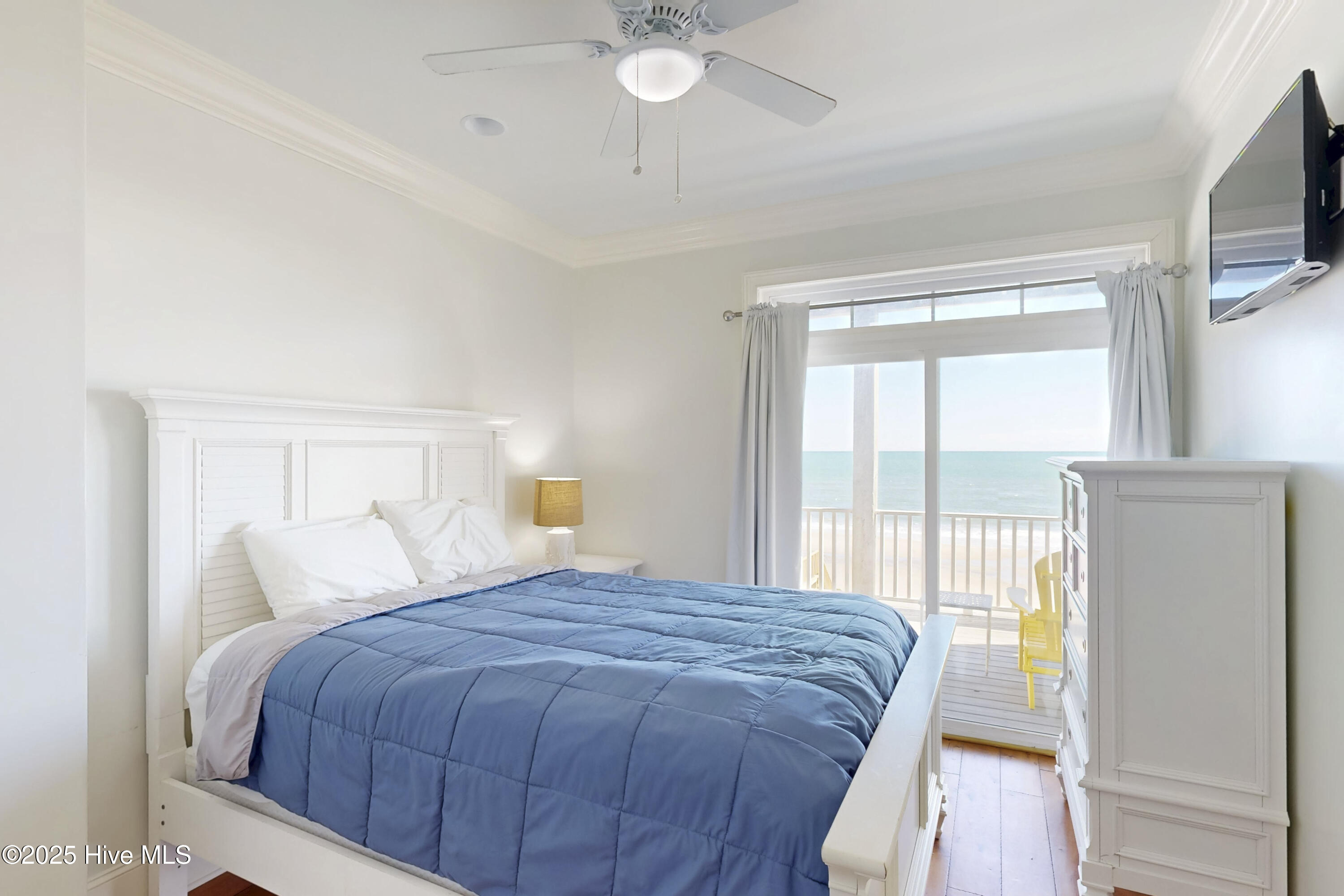 100492719 | Photo 64