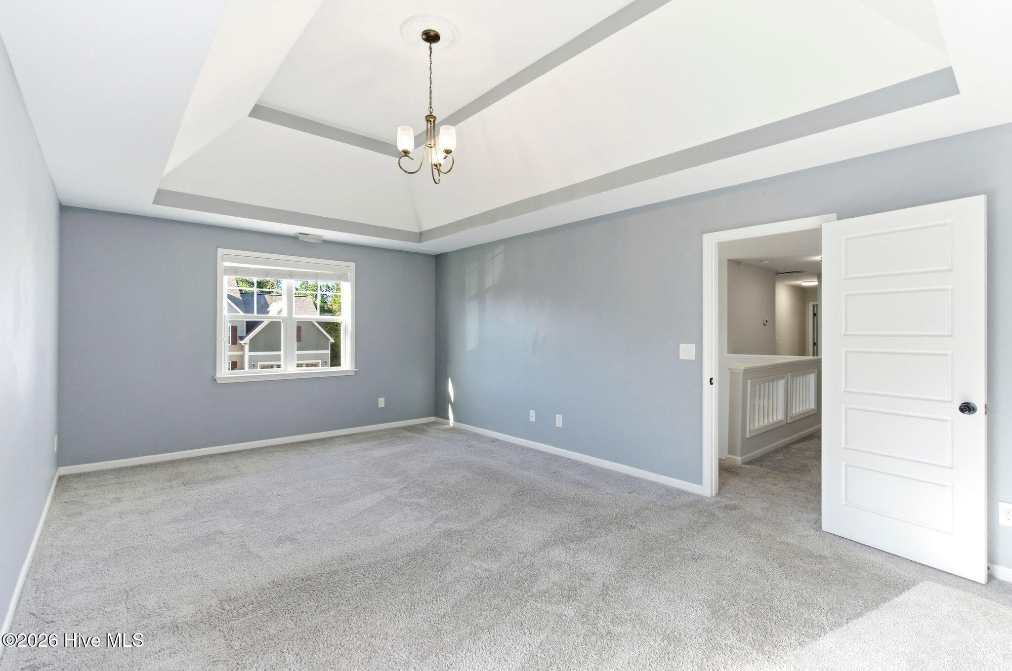 100566859 | Photo 35