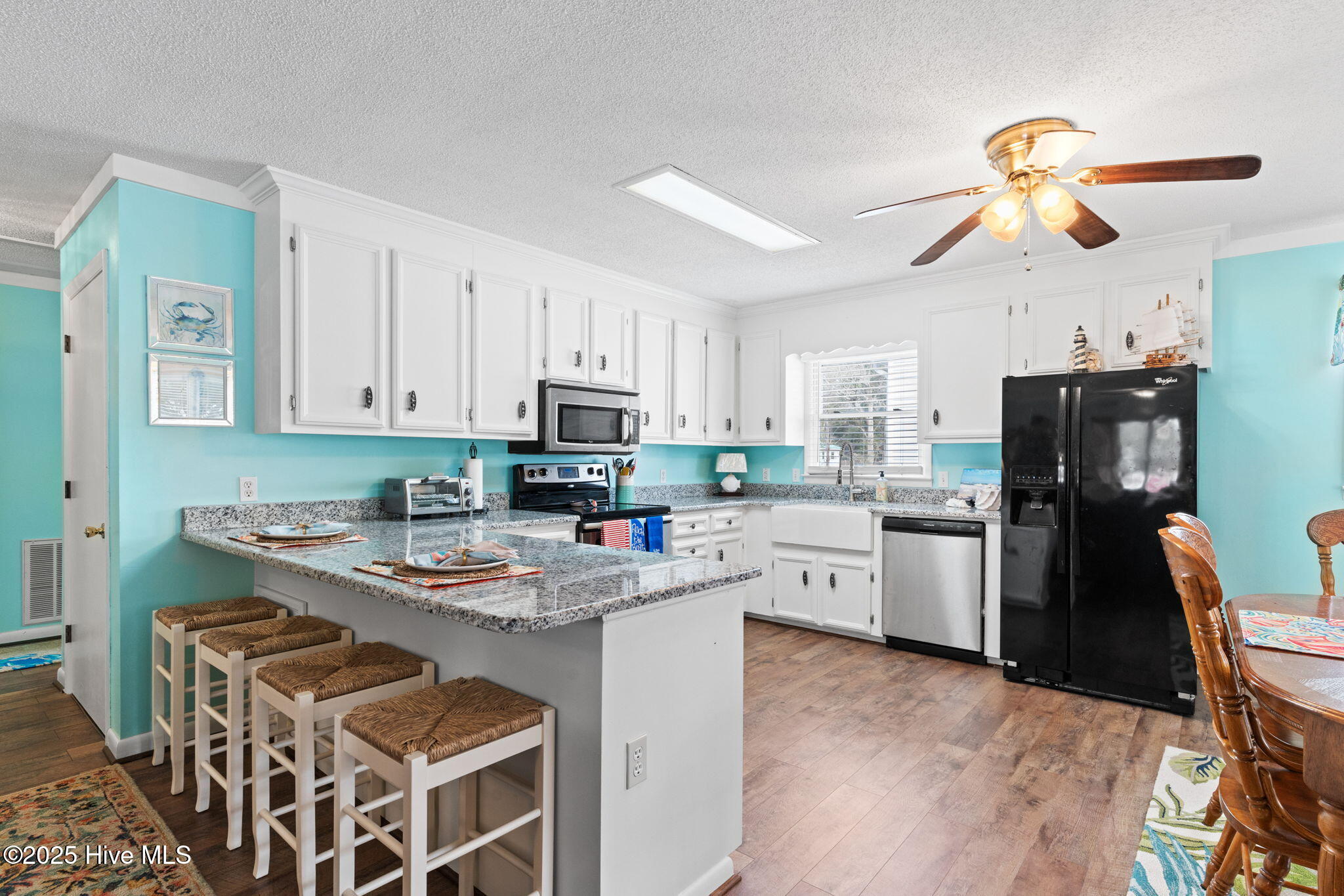 100544107 | Photo 10