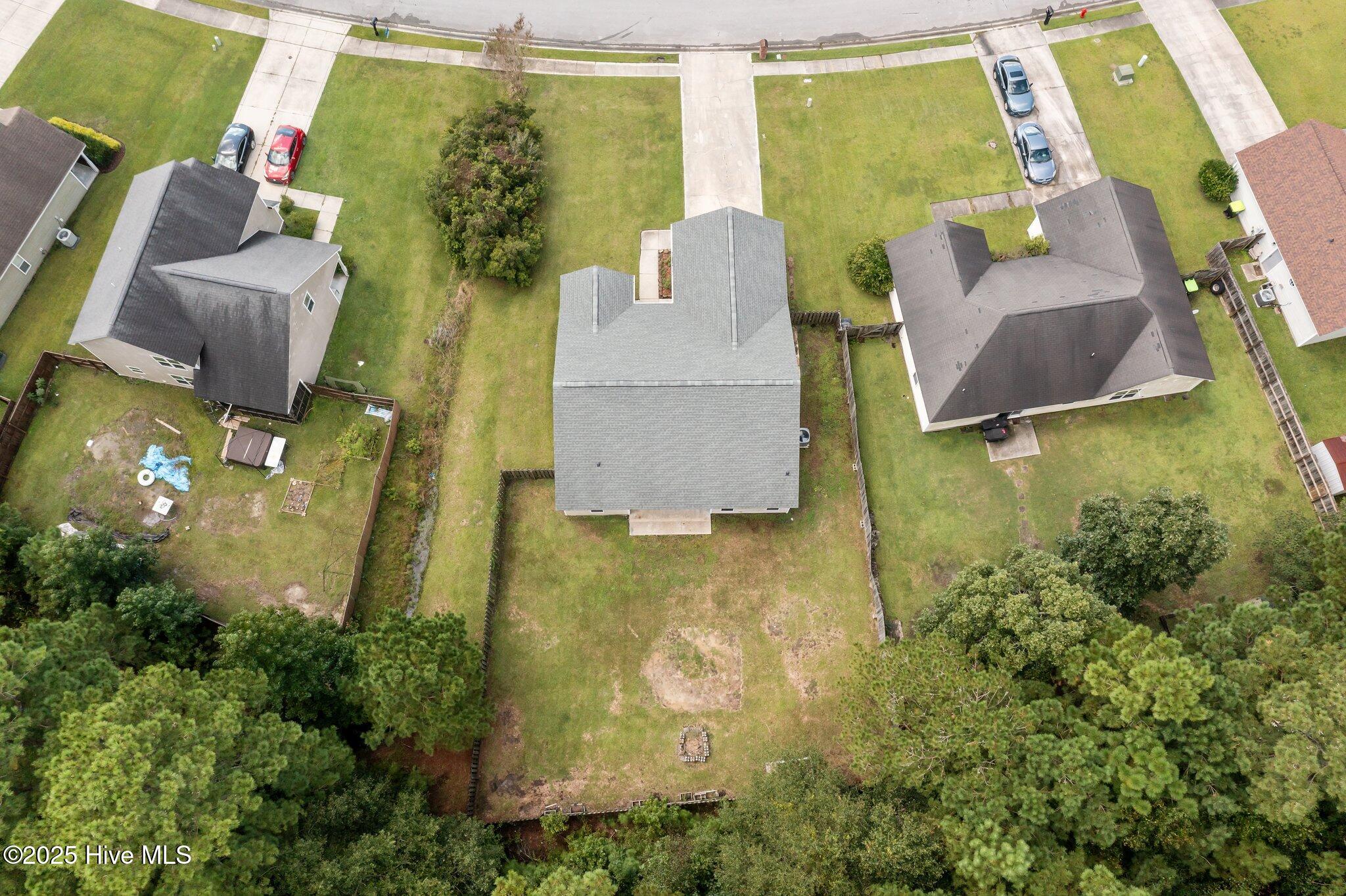 100545668 | Photo 23