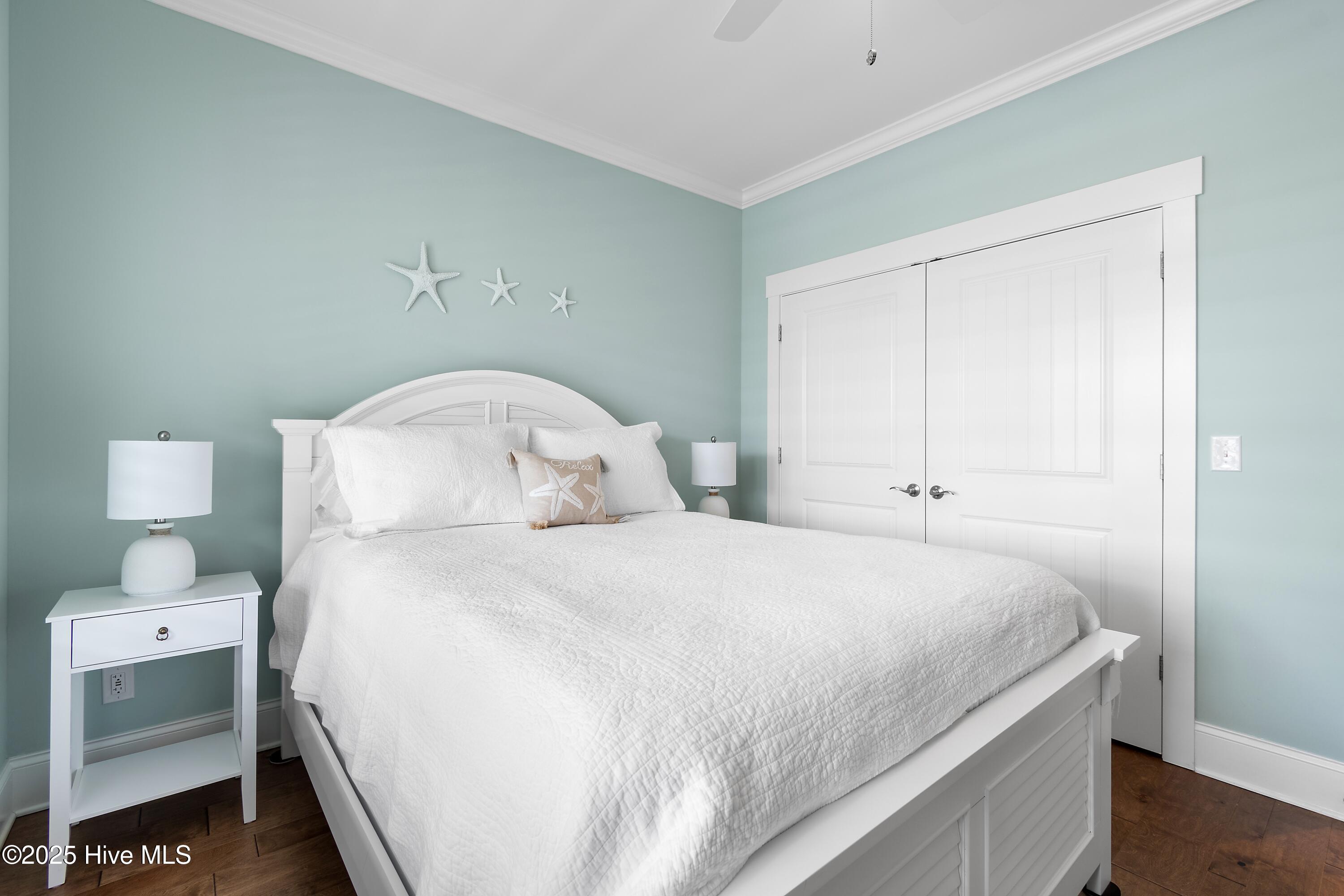 100521650 | Photo 11